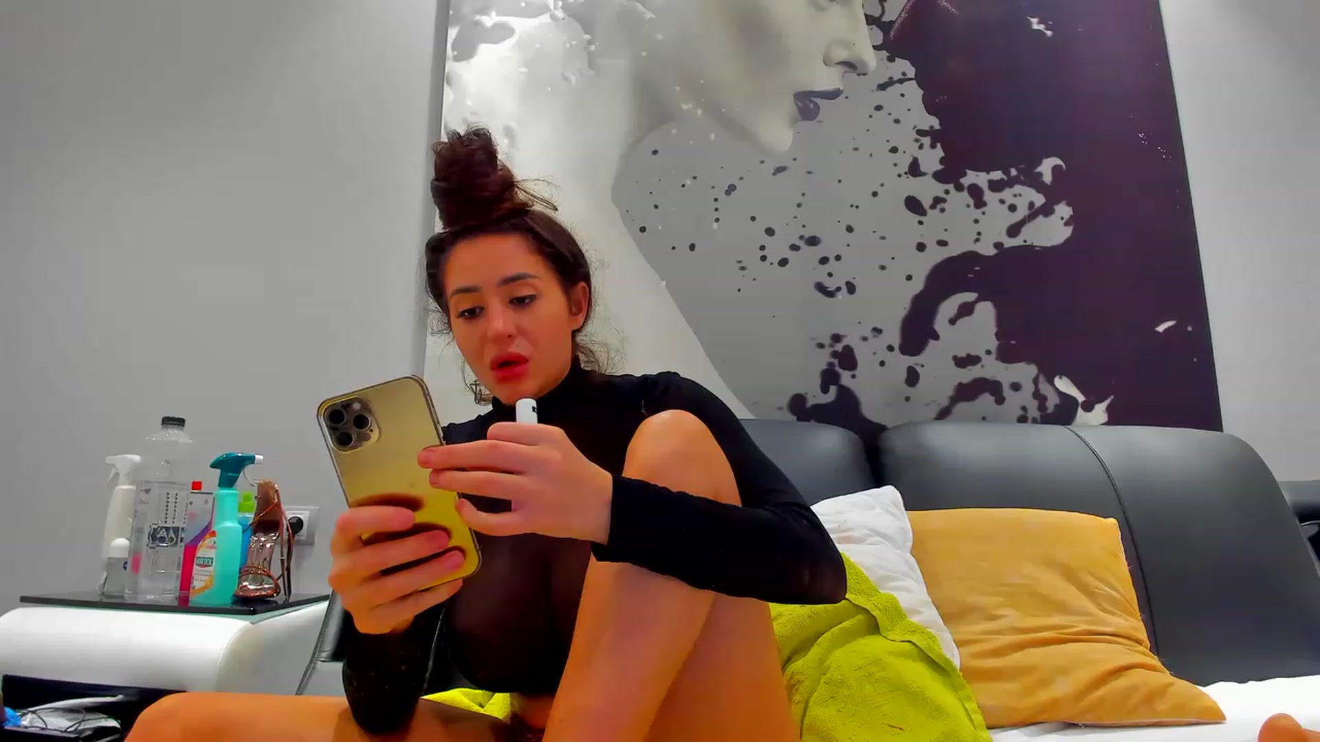 Gallery image thumbnail from SophiaSanty's myfreecams stream on, 12/02/2022, 20:44 image 6 of 20