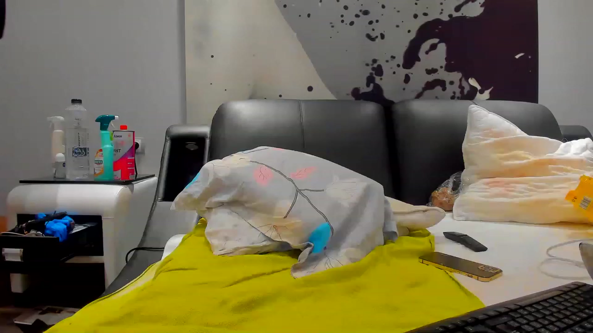 Gallery image thumbnail from SophiaSanty's myfreecams stream on, 12/04/2022, 23:18 image 7 of 20