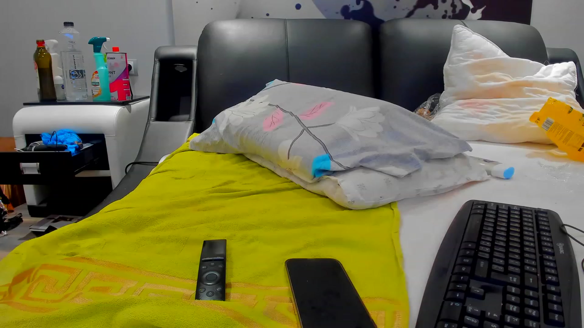 Gallery image thumbnail from SophiaSanty's myfreecams stream on, 12/05/2022, 01:11 image 16 of 20