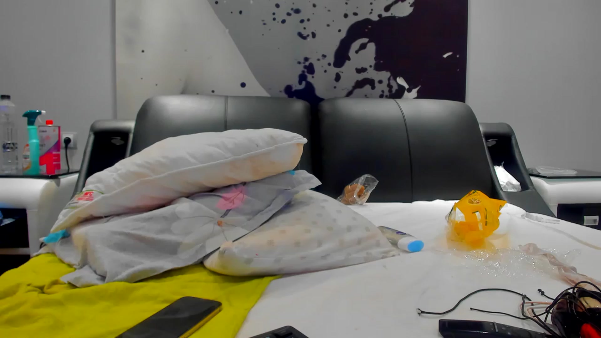 Gallery image thumbnail from SophiaSanty's myfreecams stream on, 12/05/2022, 03:15 image 8 of 20