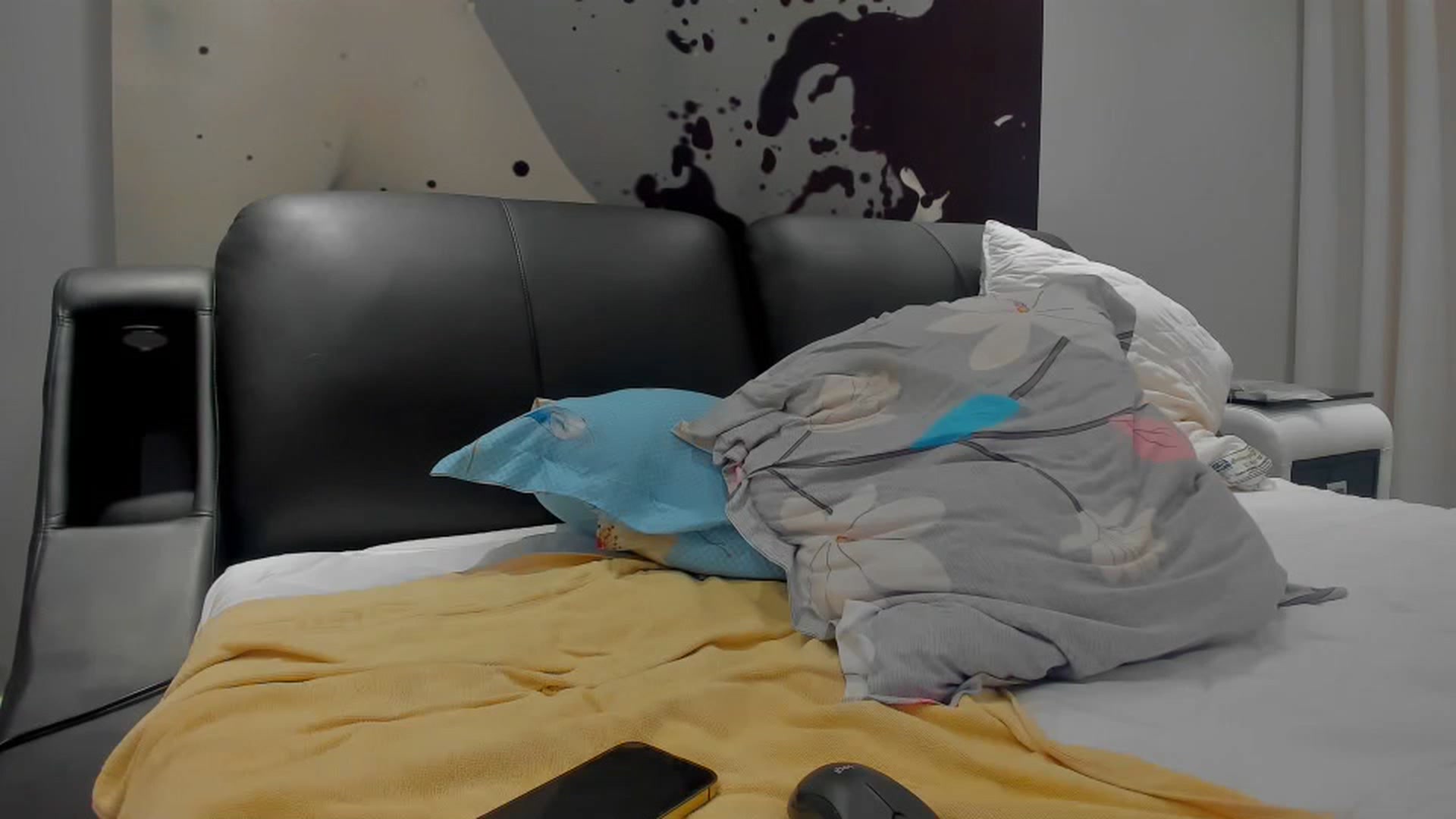 Gallery image thumbnail from SophiaSanty's myfreecams stream on, 12/14/2022, 23:07 image 13 of 20