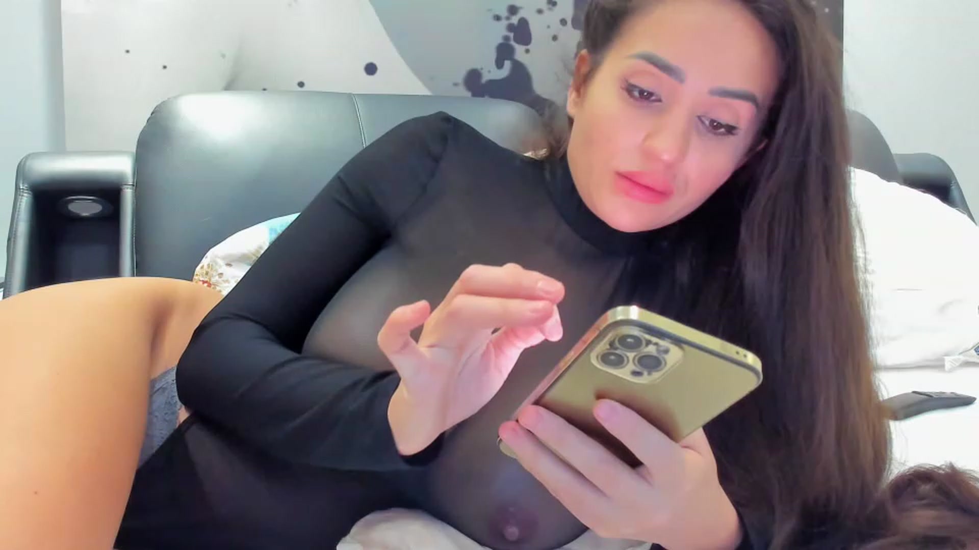 Gallery image thumbnail from SophiaSanty's myfreecams stream on, 12/20/2022, 21:43 image 5 of 20
