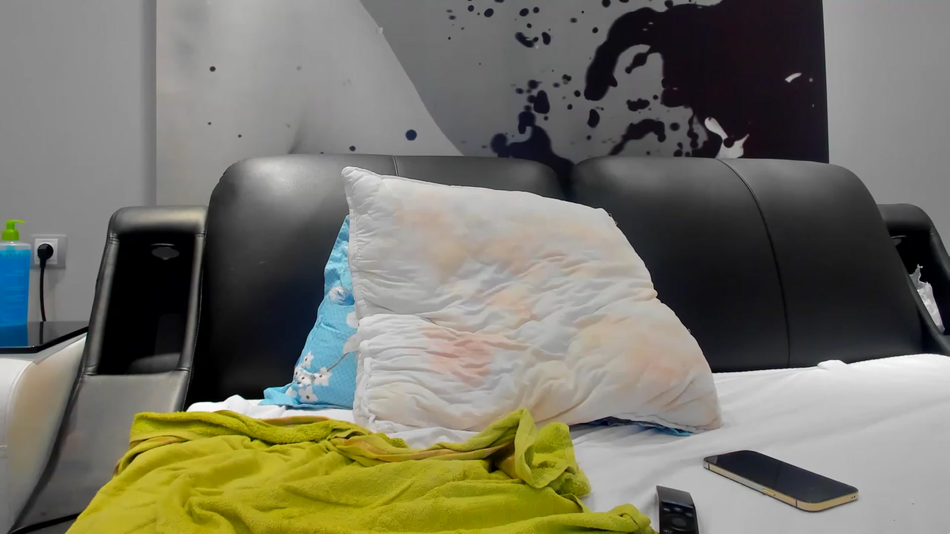 Gallery image thumbnail from SophiaSanty's myfreecams stream on, 01/03/2023, 22:54 image 10 of 20