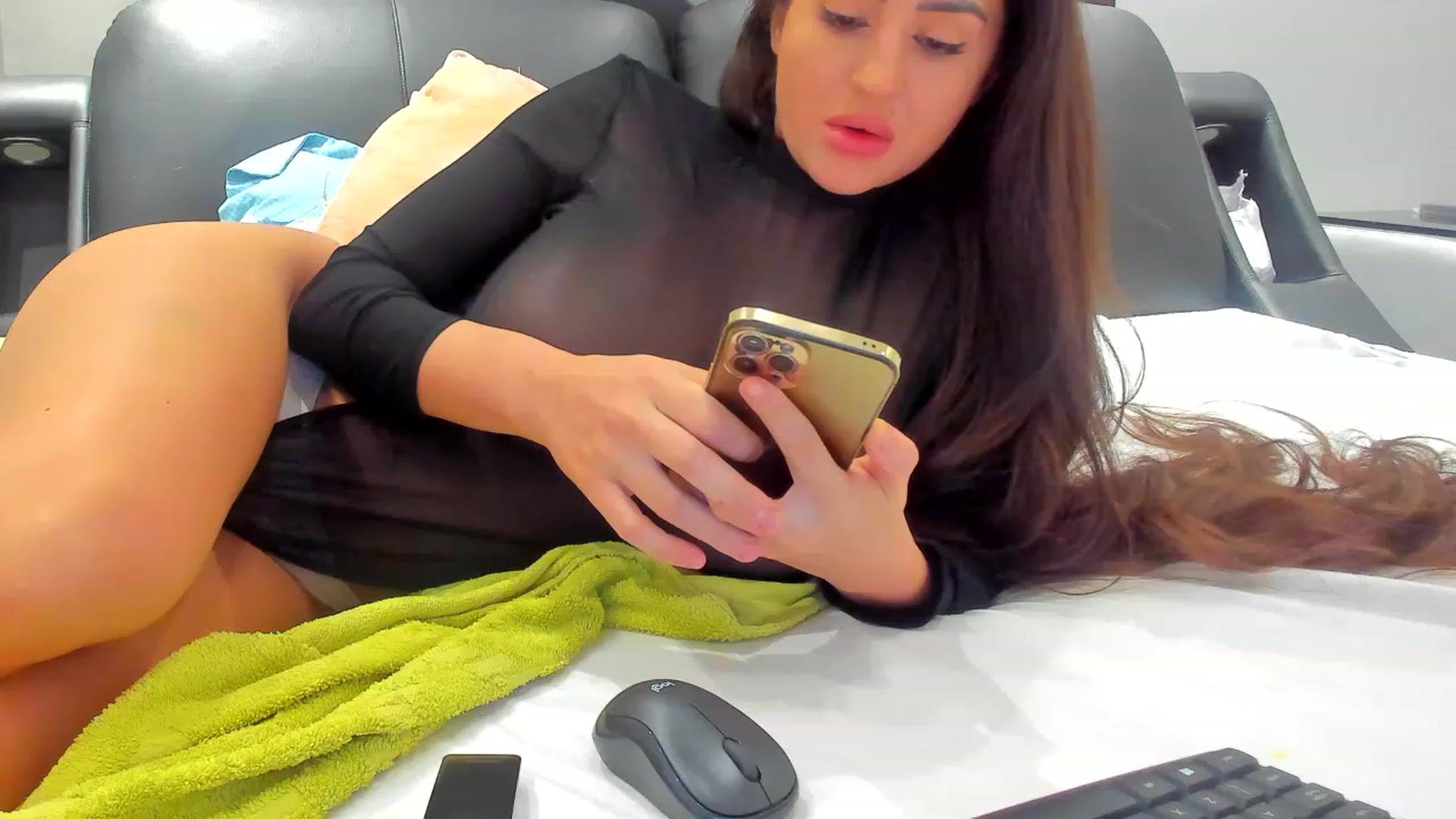 Gallery image thumbnail from SophiaSanty's myfreecams stream on, 01/16/2023, 21:21 image 4 of 20