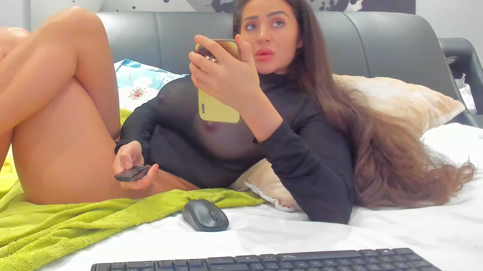 Gallery image thumbnail from SophiaSanty's myfreecams stream on, 01/16/2023, 22:56 image 20 of 20