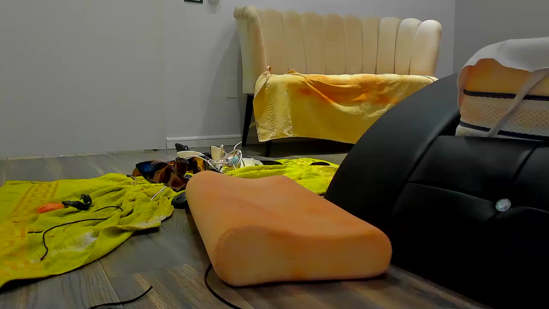 Gallery image thumbnail from SophiaSanty's myfreecams stream on, 01/22/2023, 23:03 image 14 of 20