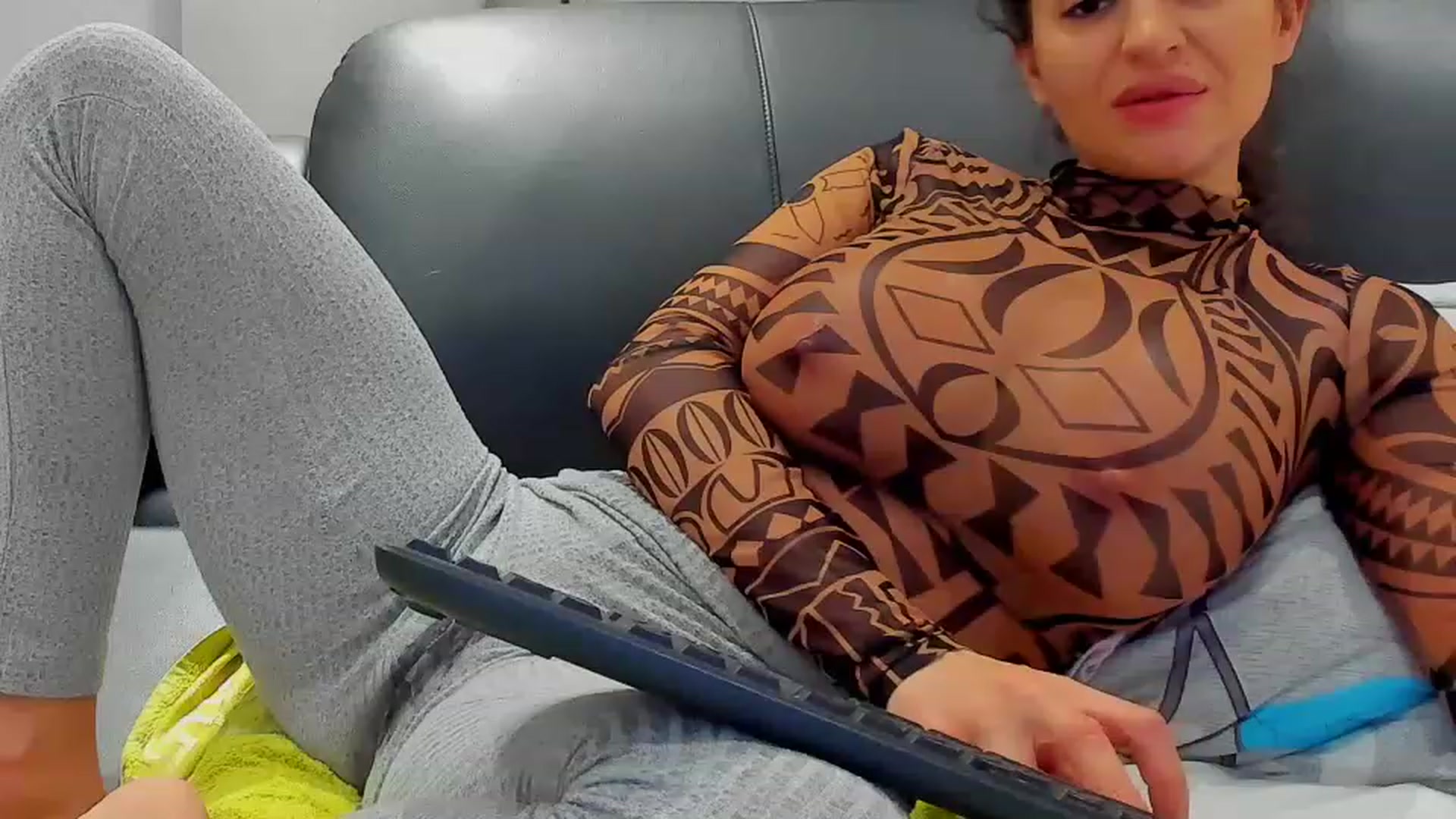 Gallery image thumbnail from SophiaSanty's myfreecams stream on, 02/23/2023, 23:24 image 2 of 20