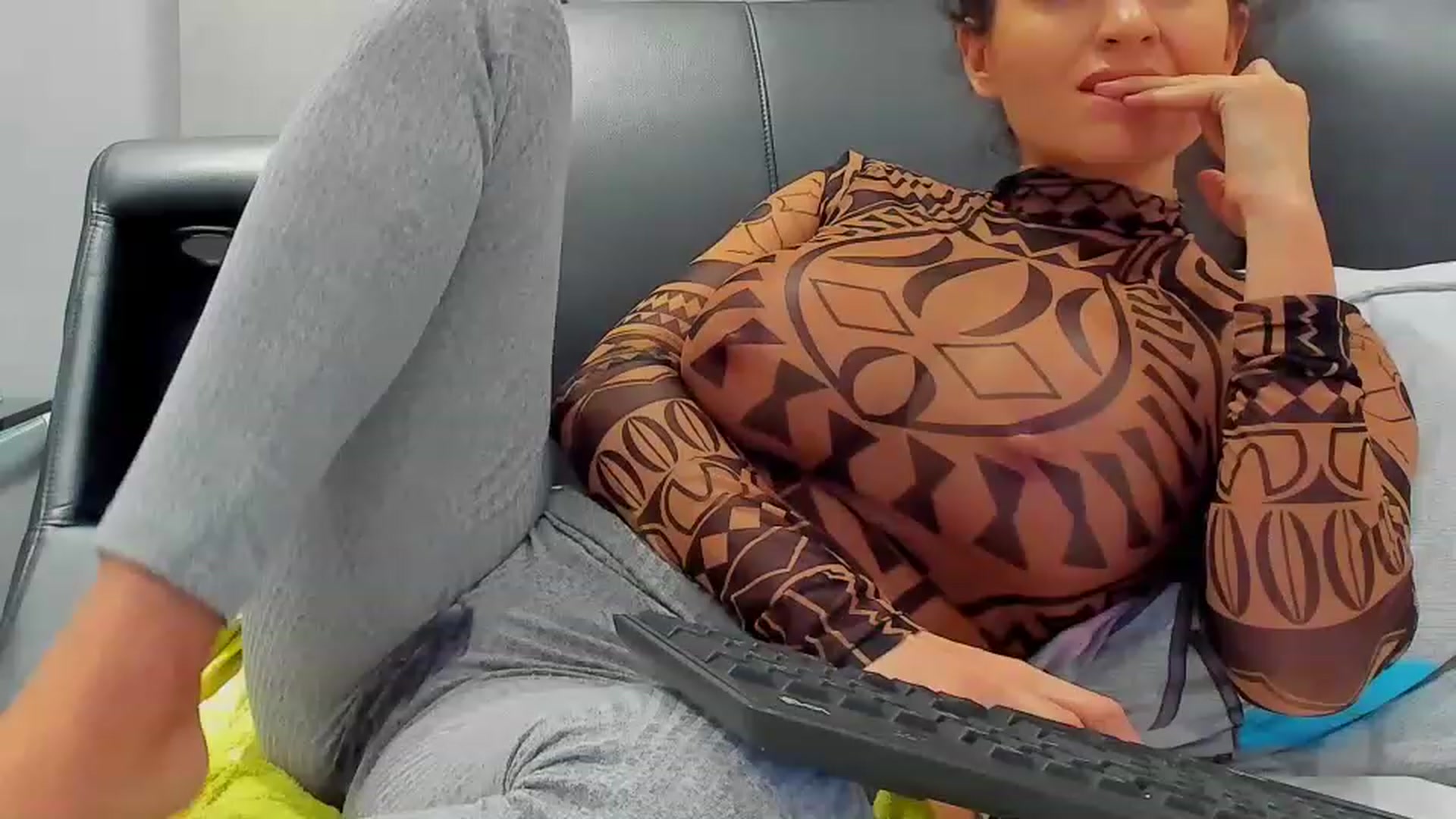 Gallery image thumbnail from SophiaSanty's myfreecams stream on, 02/23/2023, 23:24 image 10 of 20