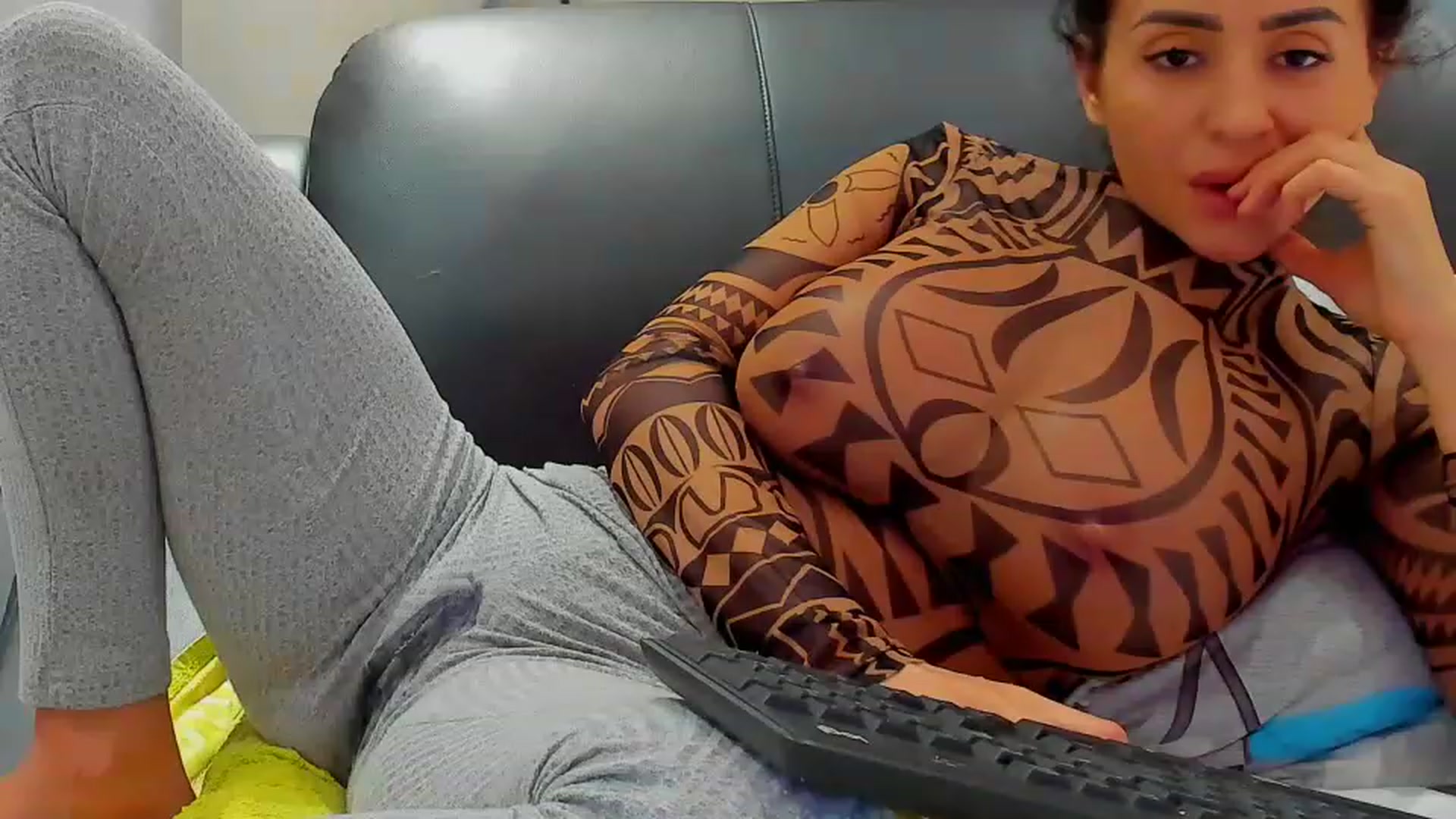 Gallery image thumbnail from SophiaSanty's myfreecams stream on, 02/23/2023, 23:24 image 17 of 20