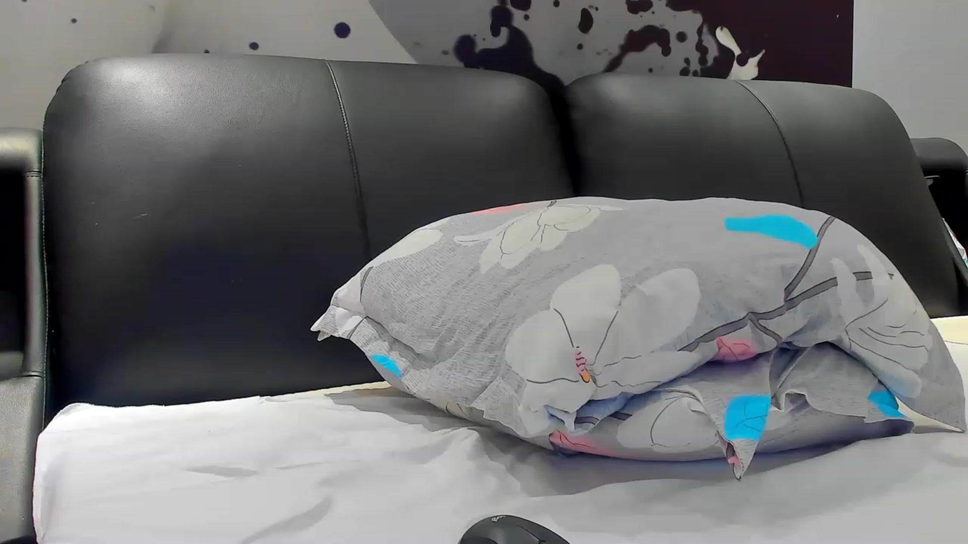 Gallery image thumbnail from SophiaSanty's myfreecams stream on, 03/13/2023, 23:01 image 6 of 20