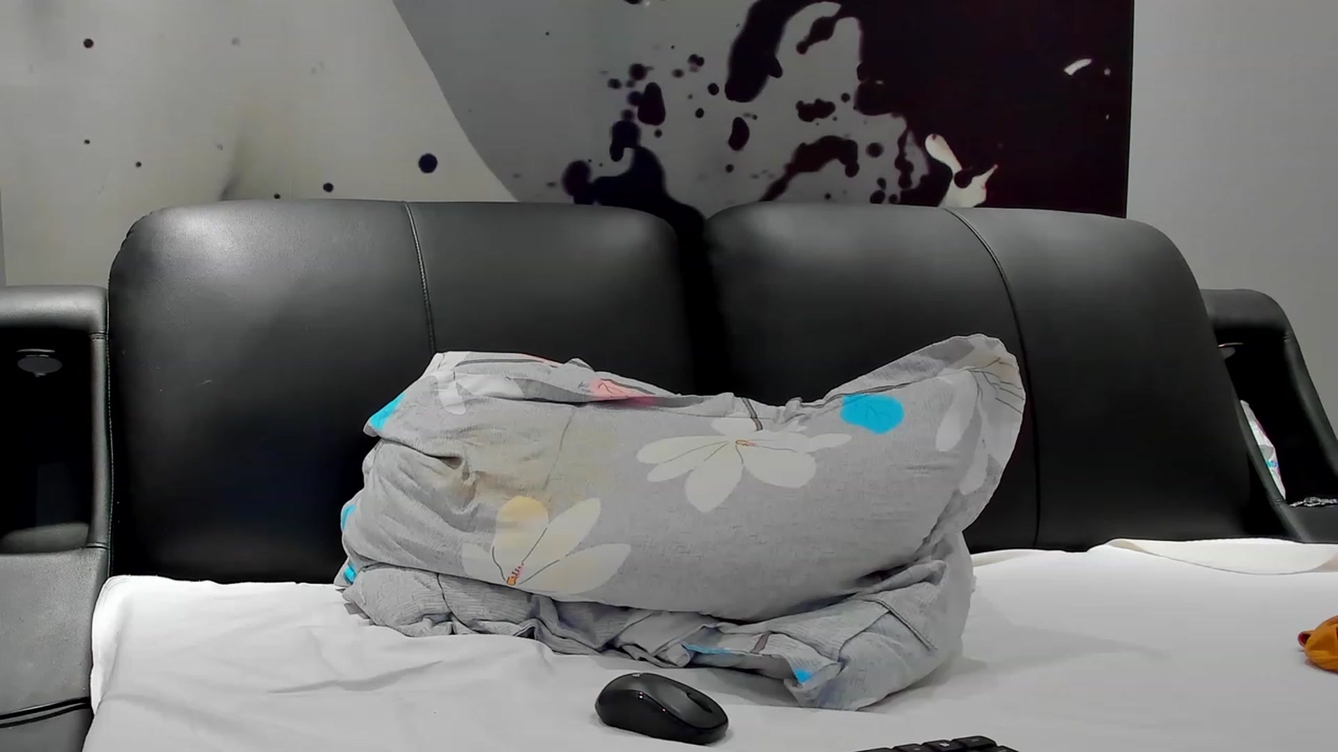 Gallery image thumbnail from SophiaSanty's myfreecams stream on, 03/17/2023, 20:23 image 14 of 20