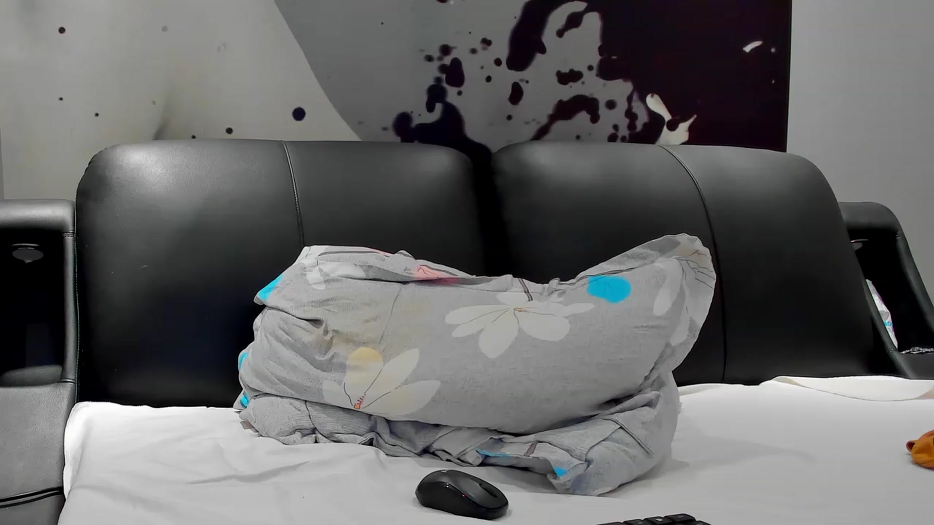 Gallery image thumbnail from SophiaSanty's myfreecams stream on, 03/17/2023, 20:23 image 13 of 20