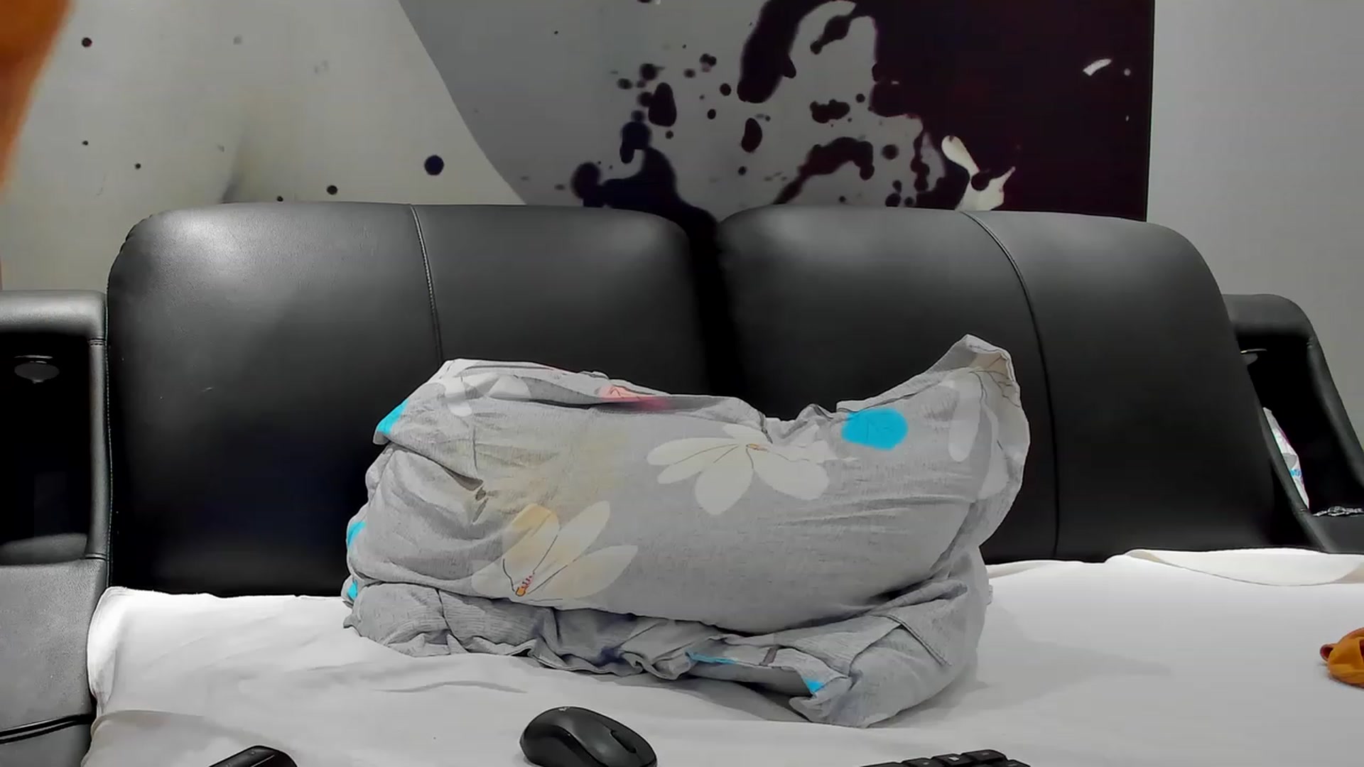 Gallery image thumbnail from SophiaSanty's myfreecams stream on, 03/17/2023, 20:42 image 7 of 20