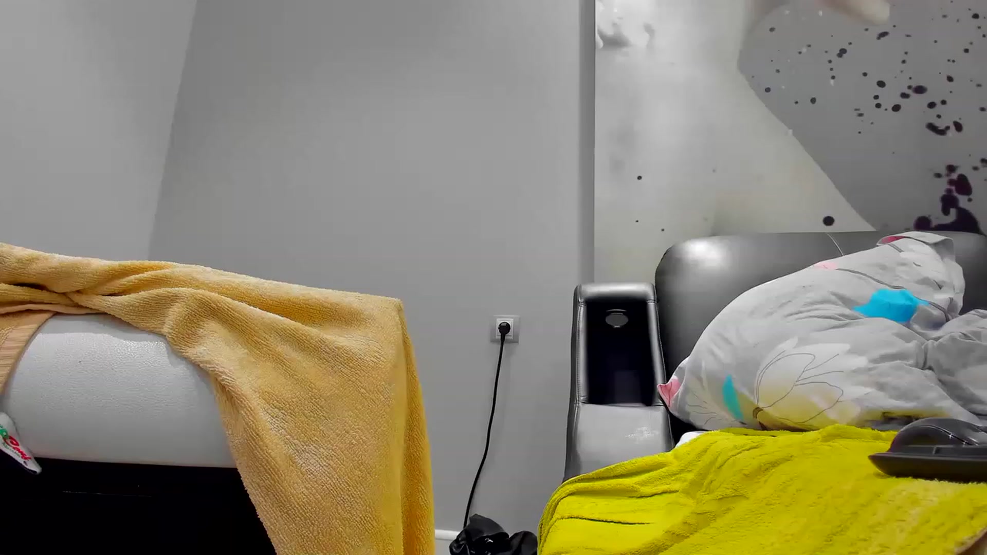 Gallery image thumbnail from SophiaSanty's myfreecams stream on, 03/17/2023, 22:50 image 12 of 20