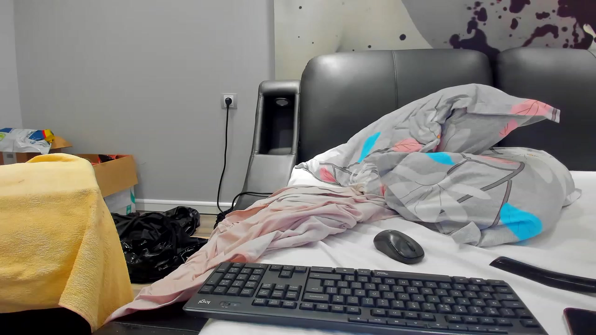 Gallery image thumbnail from SophiaSanty's myfreecams stream on, 03/22/2023, 23:10 image 19 of 20
