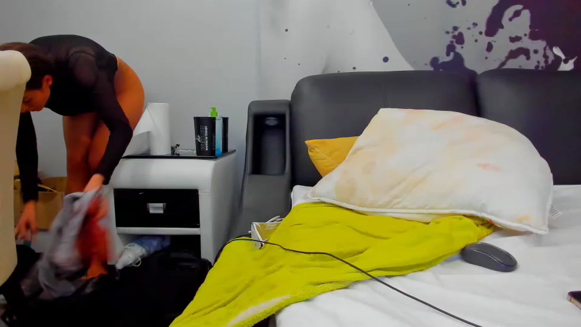 Gallery image thumbnail from SophiaSanty's myfreecams stream on, 04/02/2023, 23:35 image 2 of 20