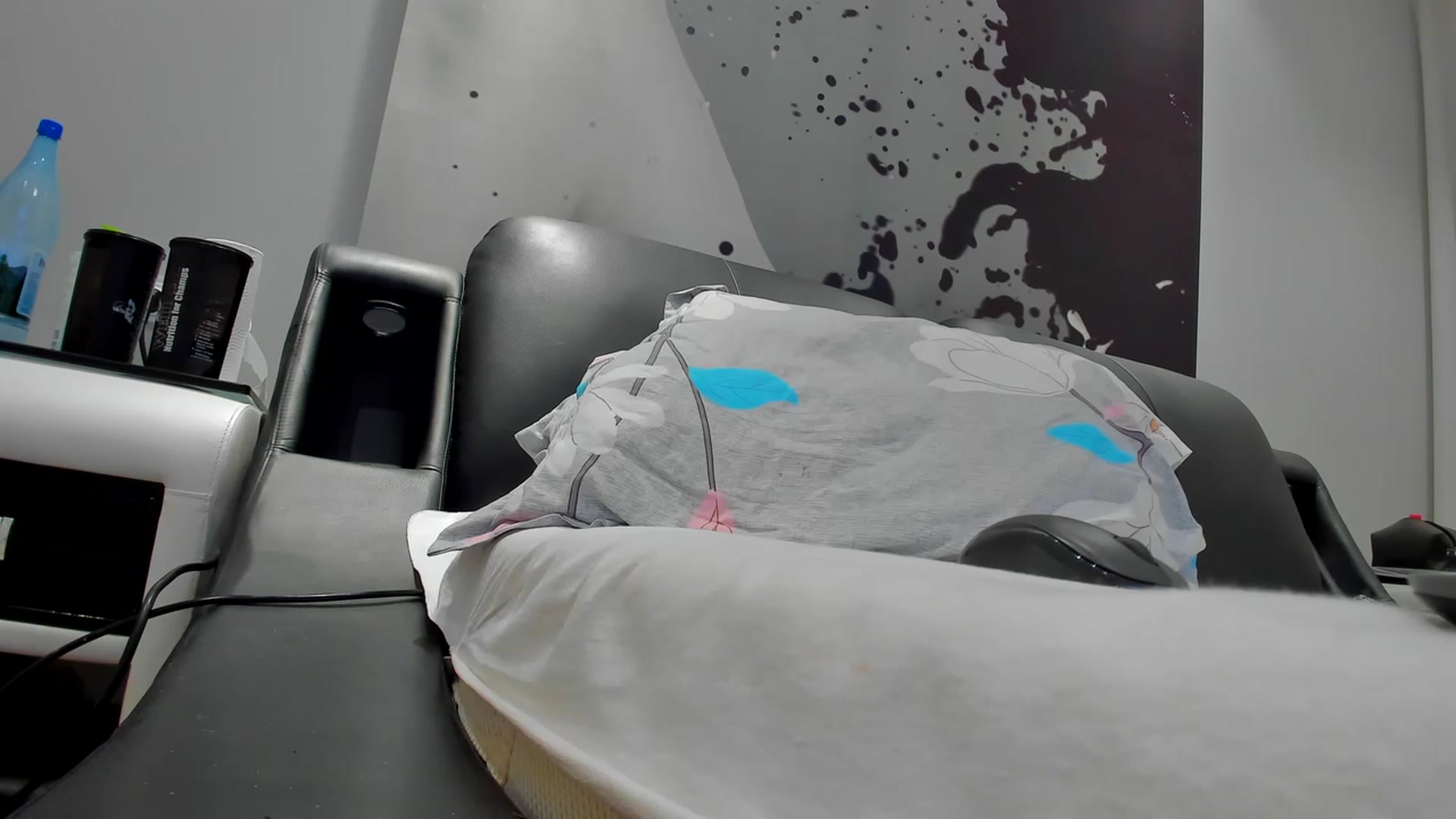 Gallery image thumbnail from SophiaSanty's myfreecams stream on, 04/08/2023, 21:24 image 15 of 20
