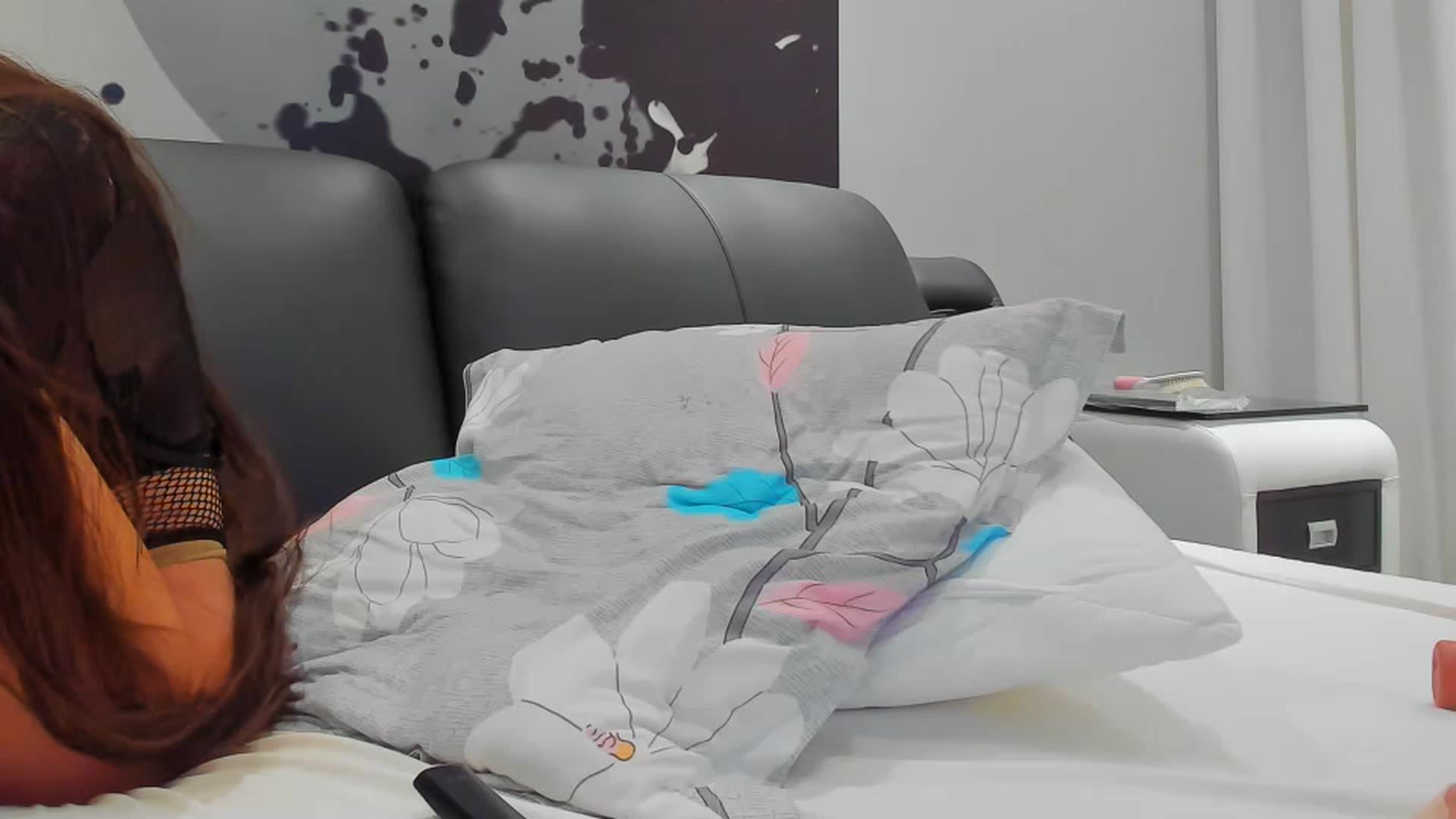 Gallery image thumbnail from SophiaSanty's myfreecams stream on, 05/16/2023, 23:25 image 3 of 20