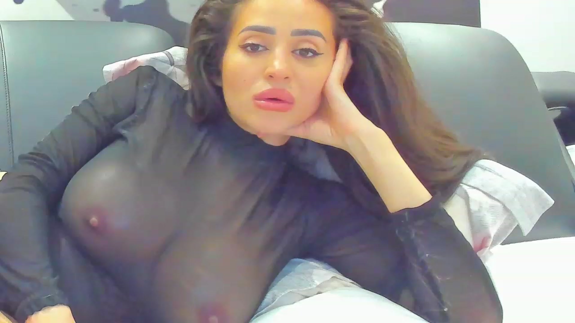 Gallery image thumbnail from SophiaSanty's myfreecams stream on, 06/08/2023, 19:17 image 18 of 20