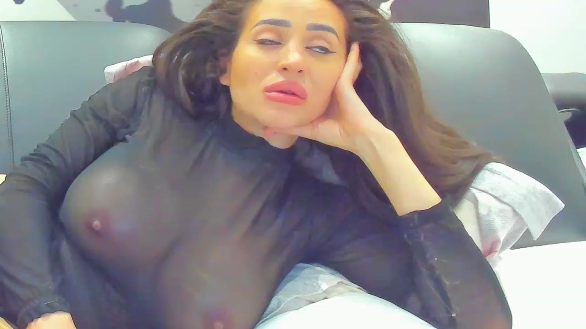 Gallery image thumbnail from SophiaSanty's myfreecams stream on, 06/08/2023, 19:17 image 19 of 20