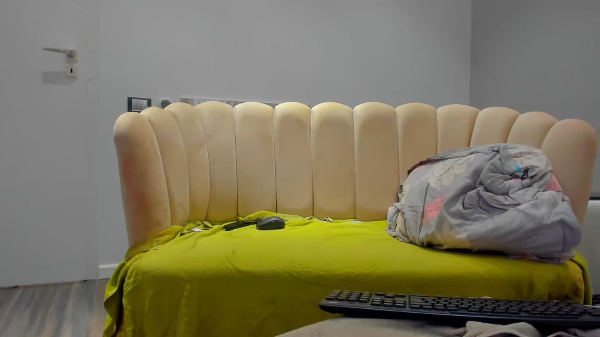 Gallery image thumbnail from SophiaSanty's myfreecams stream on, 06/12/2023, 24:53 image 6 of 20