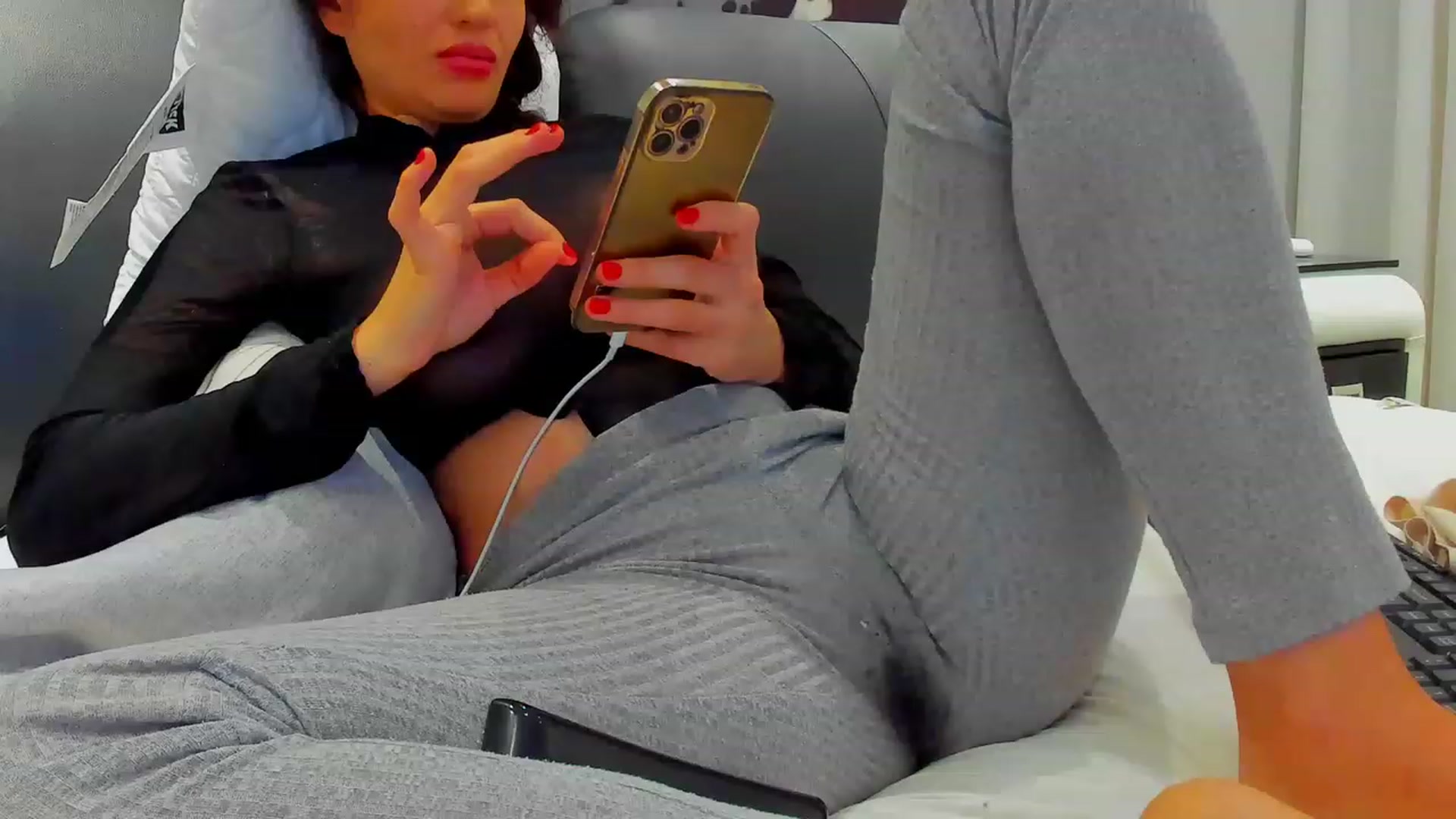 Gallery image thumbnail from SophiaSanty's myfreecams stream on, 06/15/2023, 21:54 image 8 of 20