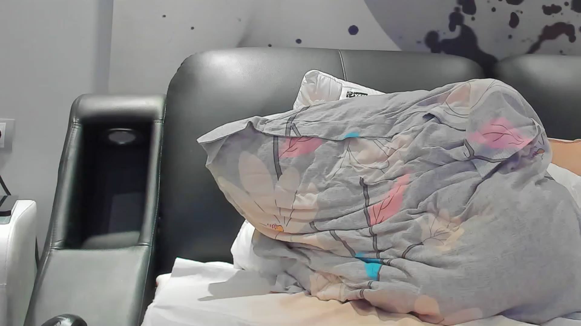 Gallery image thumbnail from SophiaSanty's myfreecams stream on, 06/25/2023, 22:40 image 16 of 20
