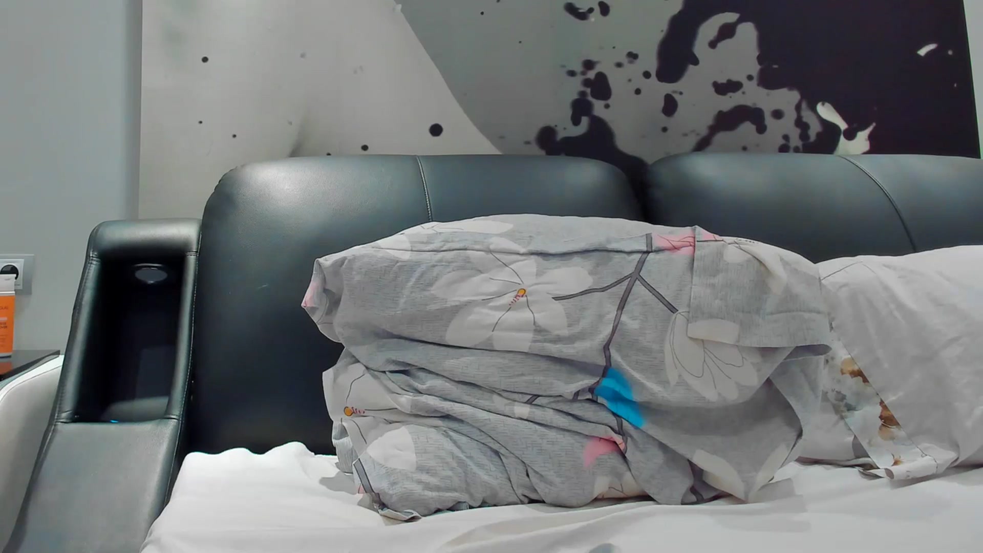 Gallery image thumbnail from SophiaSanty's myfreecams stream on, 07/13/2023, 20:32 image 16 of 20