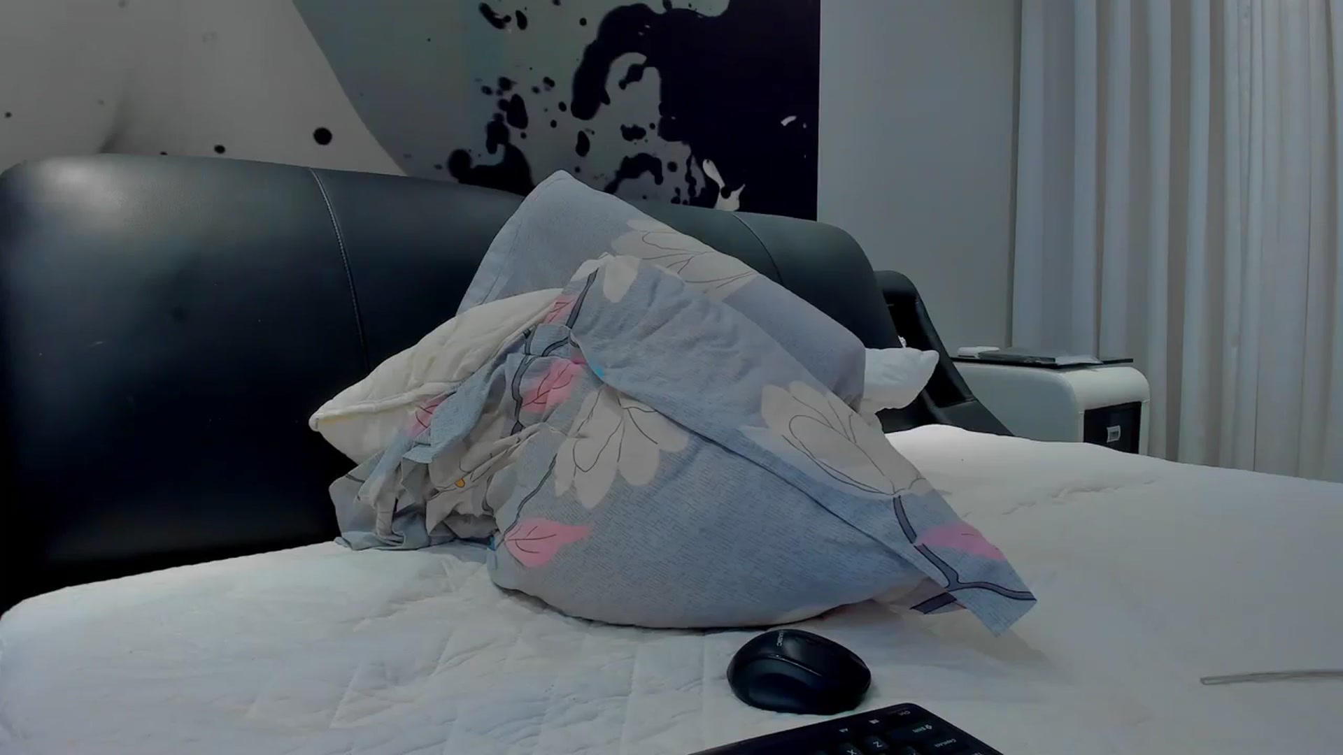 Gallery image thumbnail from SophiaSanty's myfreecams stream on, 08/15/2023, 17:35 image 20 of 20