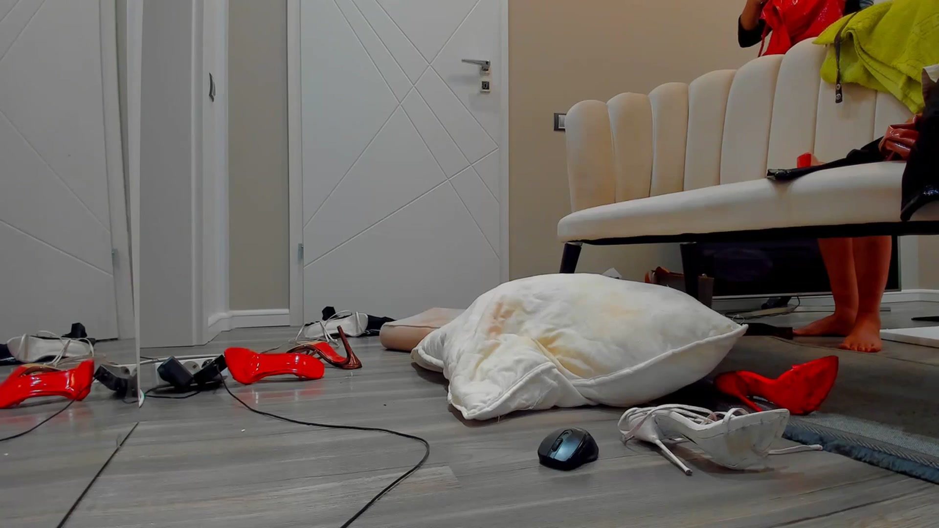 Gallery image thumbnail from SophiaSanty's myfreecams stream on, 09/03/2023, 21:17 image 9 of 20