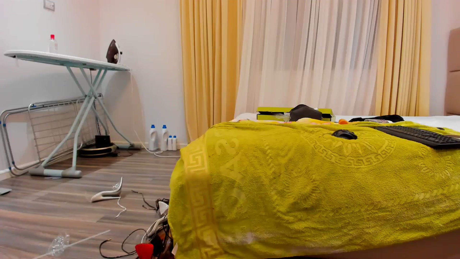 Gallery image thumbnail from SophiaSanty's myfreecams stream on, 12/21/2023, 24:02 image 7 of 20
