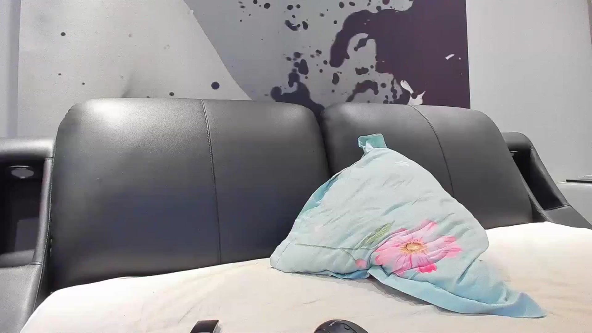 Gallery image thumbnail from SophiaSanty's myfreecams stream on, 03/24/2024, 21:21 image 5 of 20