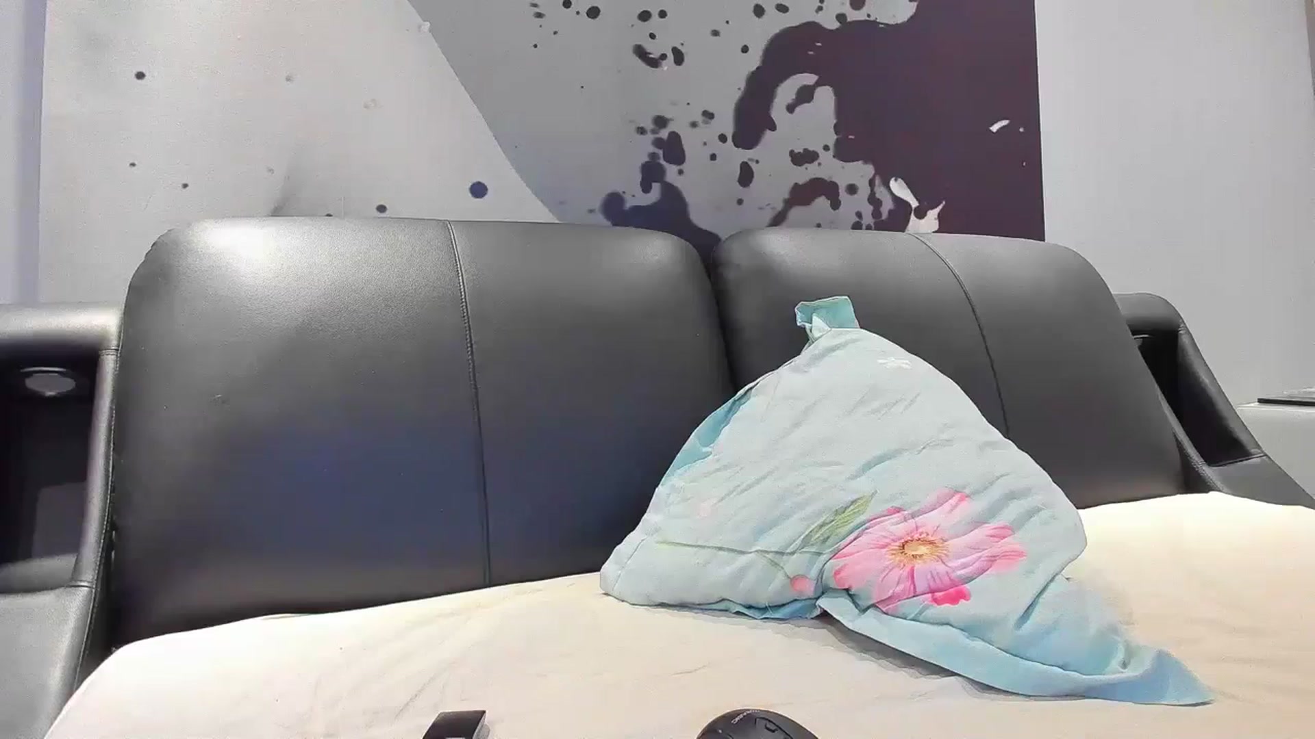 Gallery image thumbnail from SophiaSanty's myfreecams stream on, 03/24/2024, 21:21 image 2 of 20