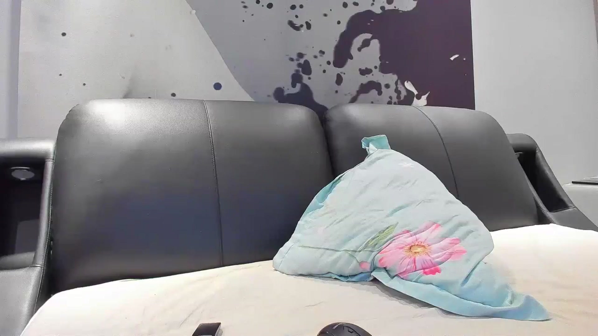 Gallery image thumbnail from SophiaSanty's myfreecams stream on, 03/24/2024, 21:21 image 9 of 20