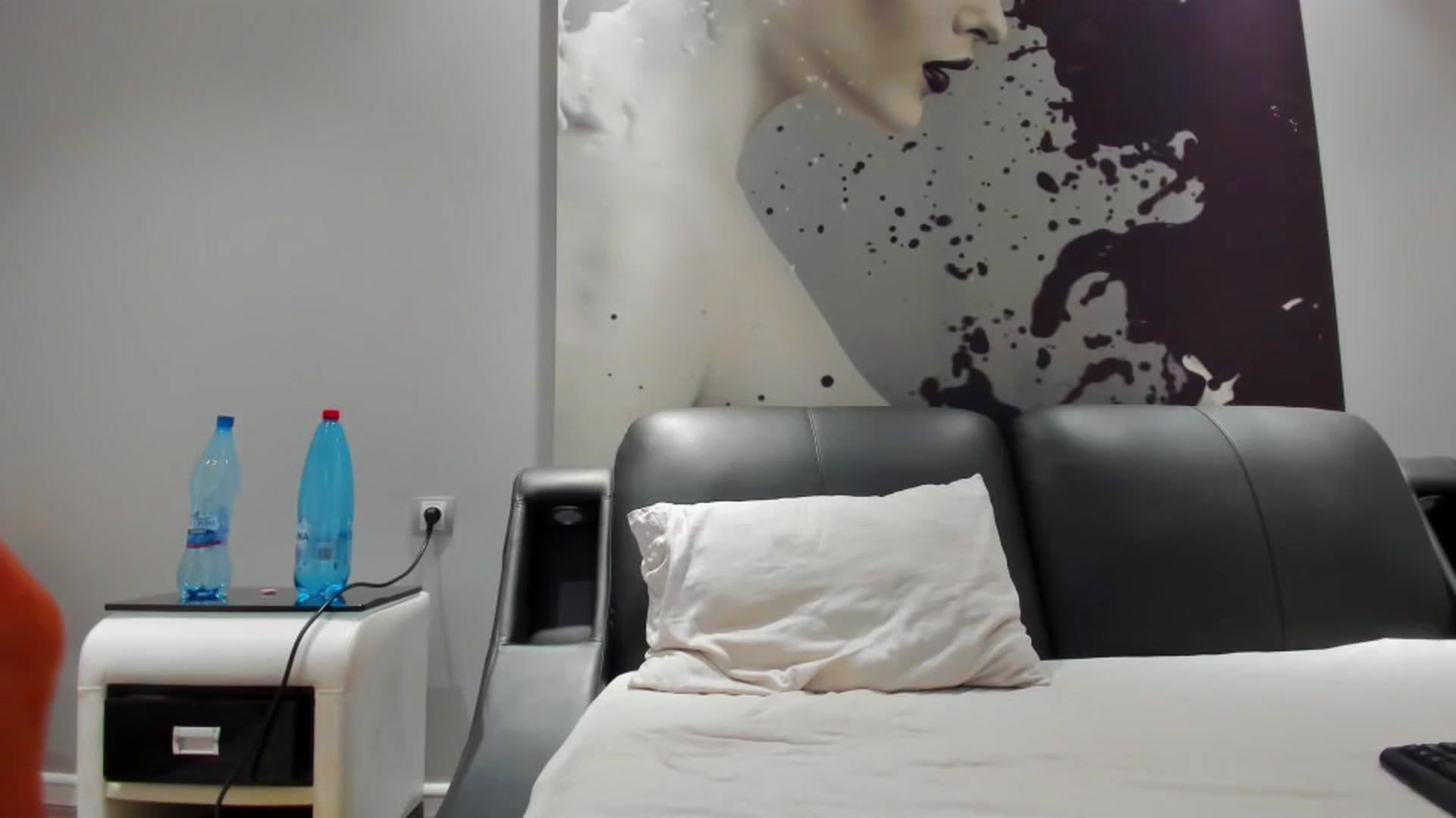 Gallery image thumbnail from SophiaSanty's myfreecams stream on, 05/17/2024, 18:20 image 18 of 20