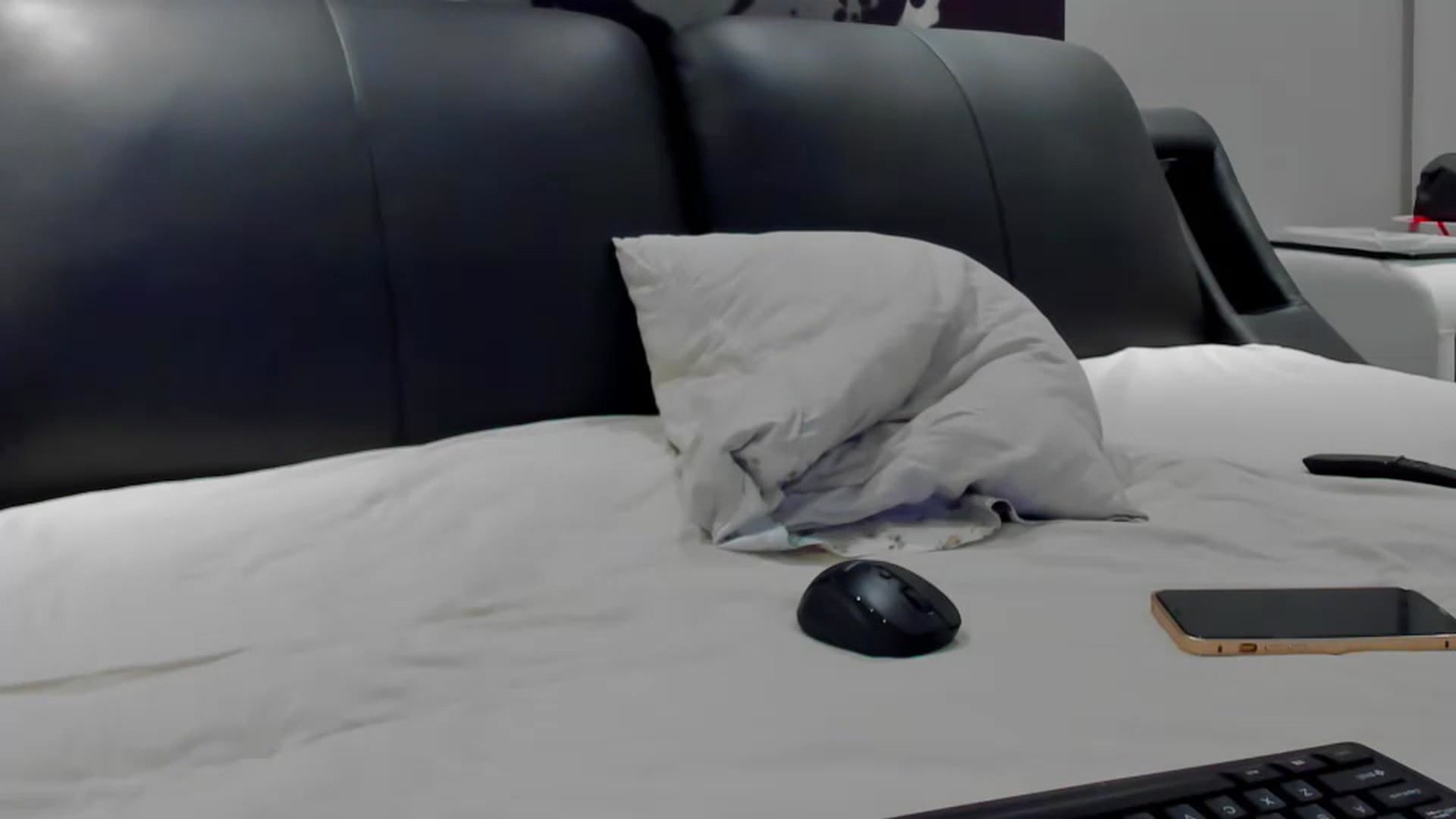 Gallery image thumbnail from SophiaSanty's myfreecams stream on, 05/21/2024, 21:36 image 15 of 20
