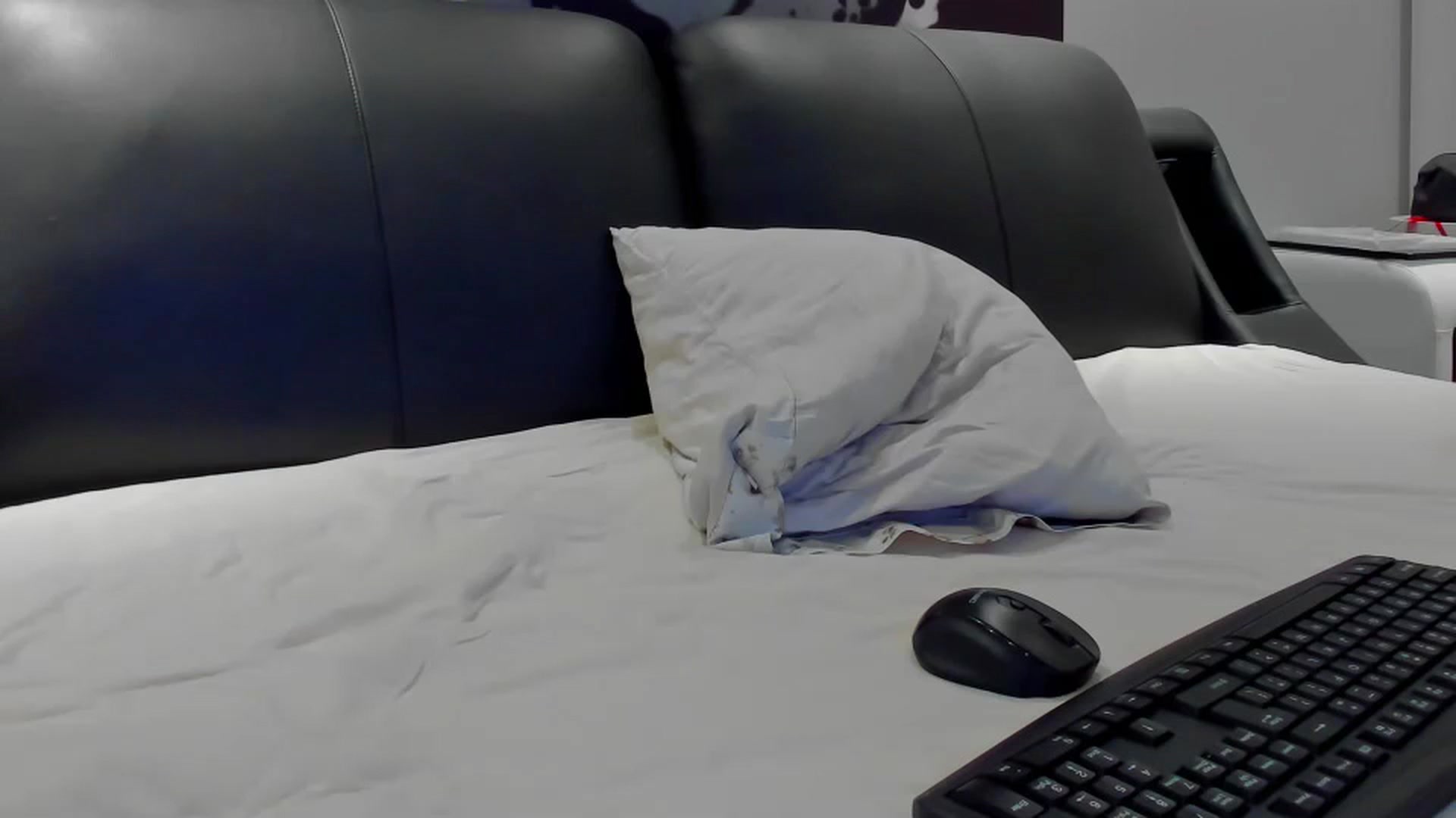 Gallery image thumbnail from SophiaSanty's myfreecams stream on, 05/21/2024, 21:36 image 19 of 20