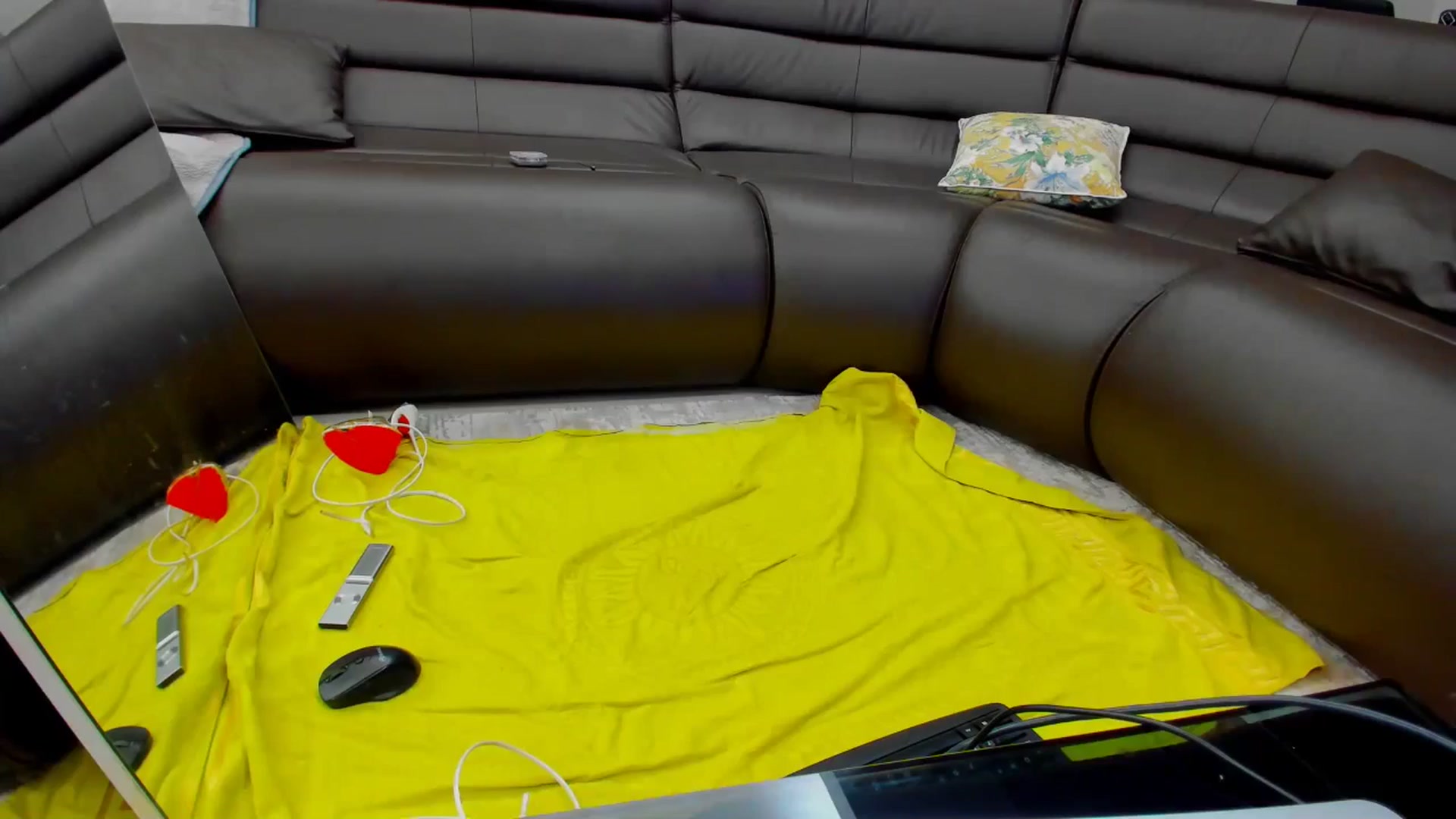 Gallery image thumbnail from SophiaSanty's myfreecams stream on, 06/15/2024, 22:15 image 6 of 20