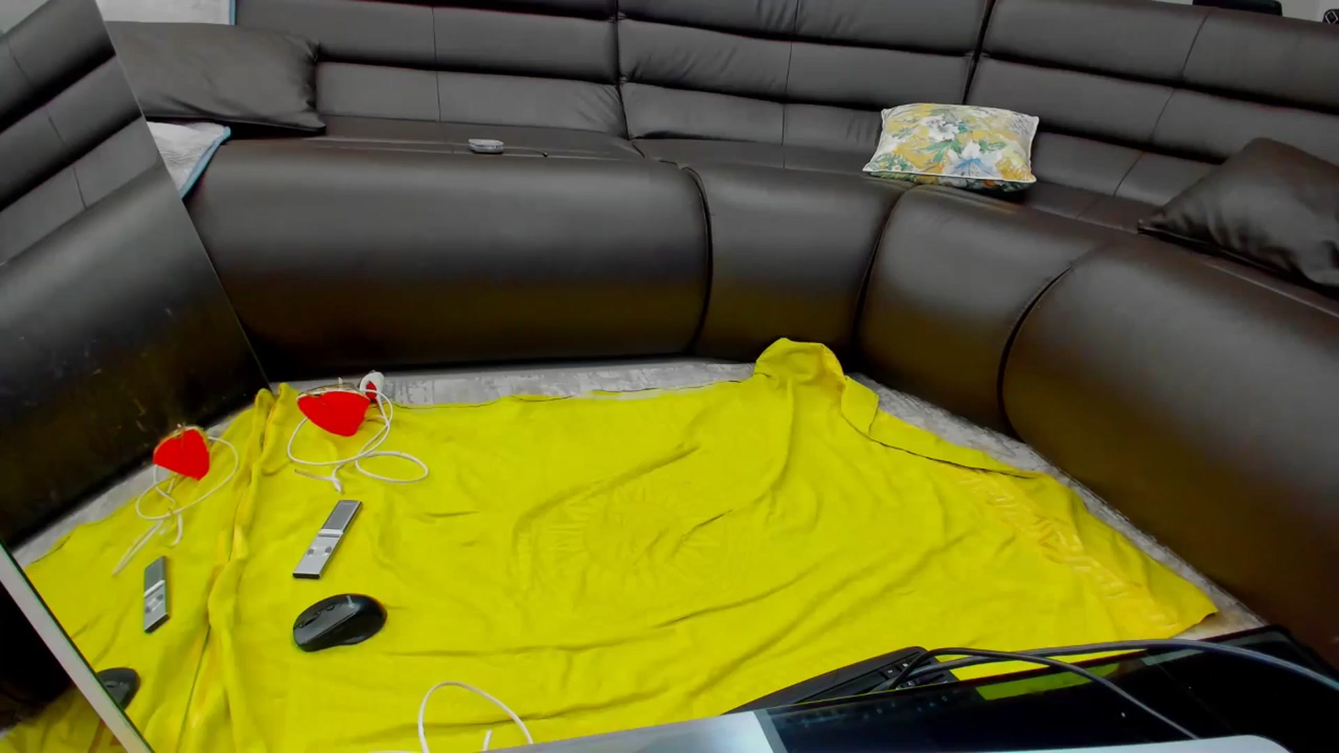 Gallery image thumbnail from SophiaSanty's myfreecams stream on, 06/15/2024, 22:15 image 4 of 20