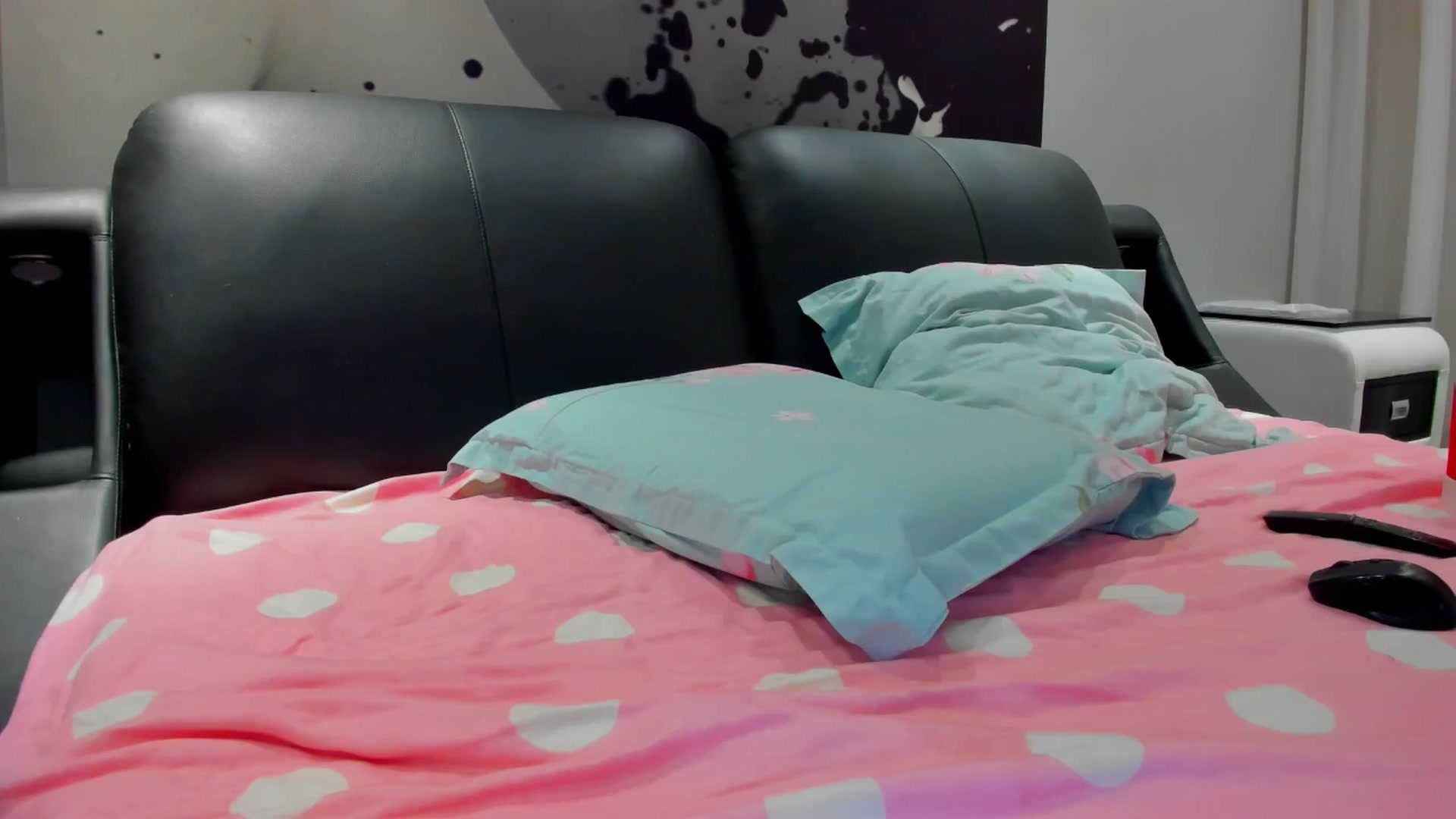 Gallery image thumbnail from SophiaSanty's myfreecams stream on, 07/08/2024, 18:49 image 16 of 20