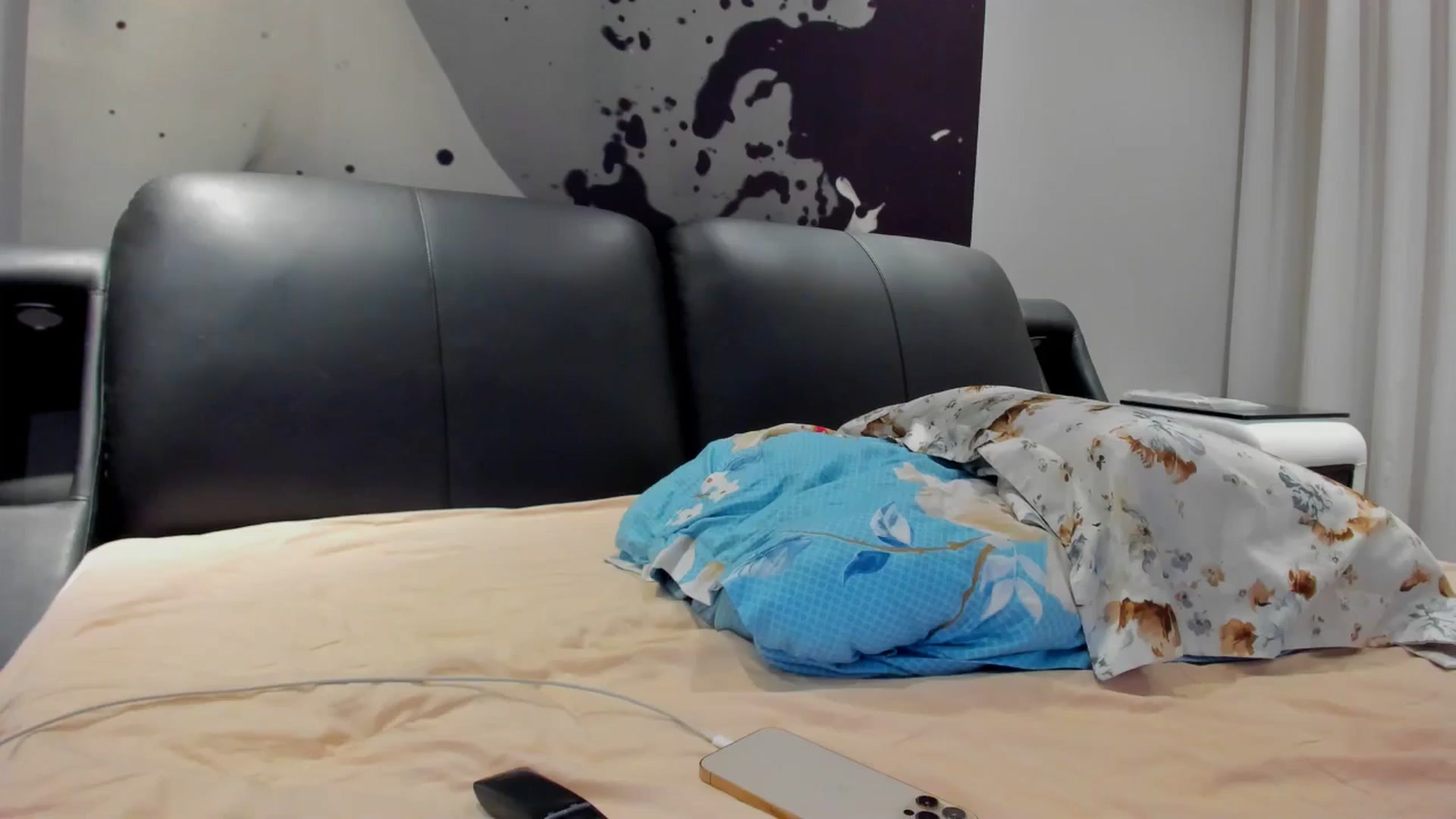 Gallery image thumbnail from SophiaSanty's myfreecams stream on, 08/09/2024, 21:46 image 17 of 20