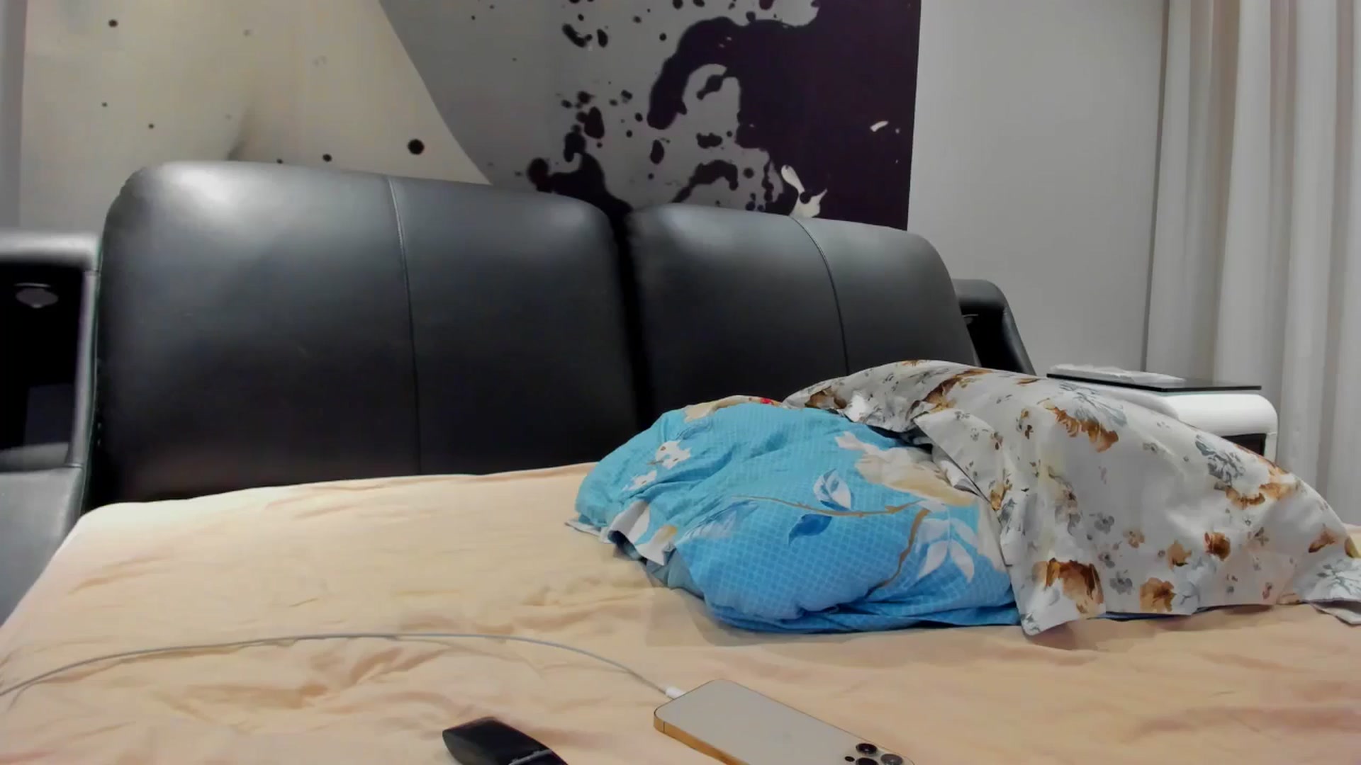 Gallery image thumbnail from SophiaSanty's myfreecams stream on, 08/09/2024, 21:46 image 18 of 20