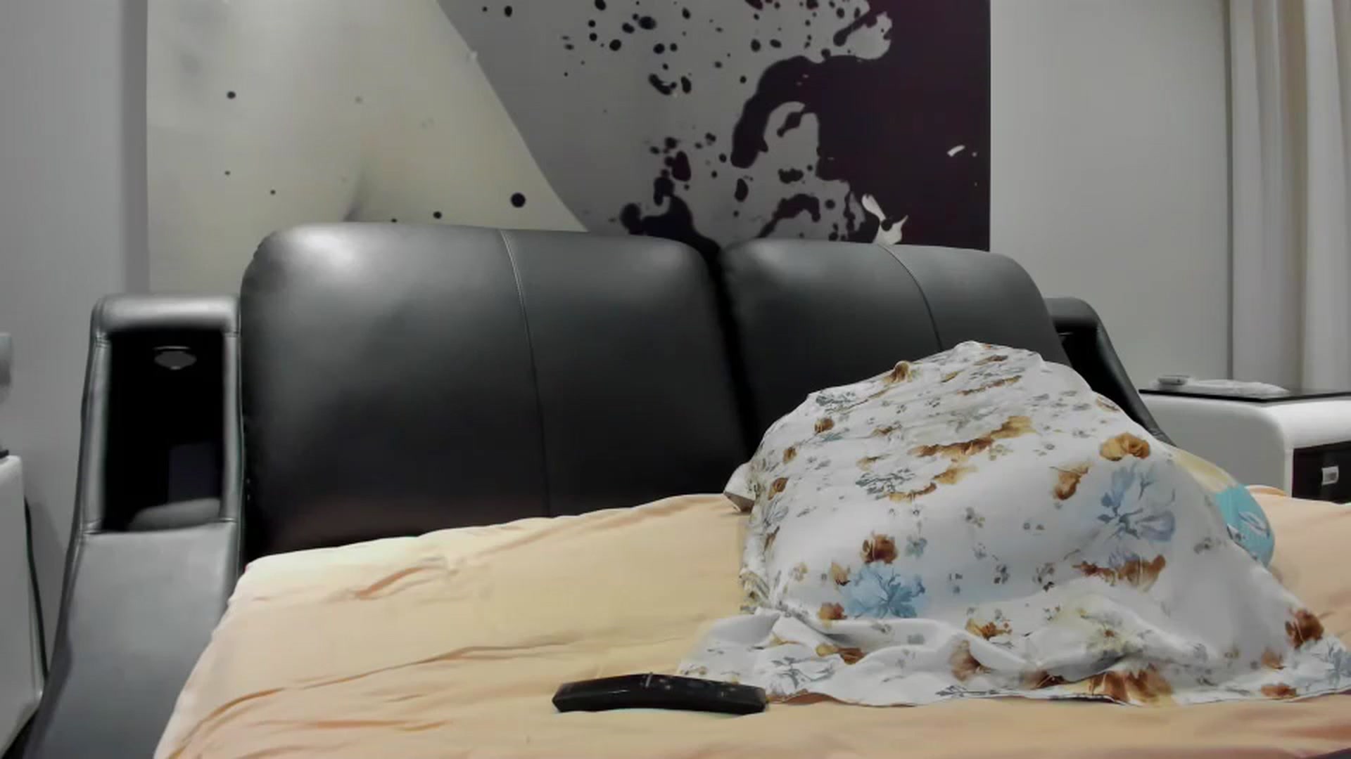 Gallery image thumbnail from SophiaSanty's myfreecams stream on, 08/14/2024, 23:14 image 14 of 20