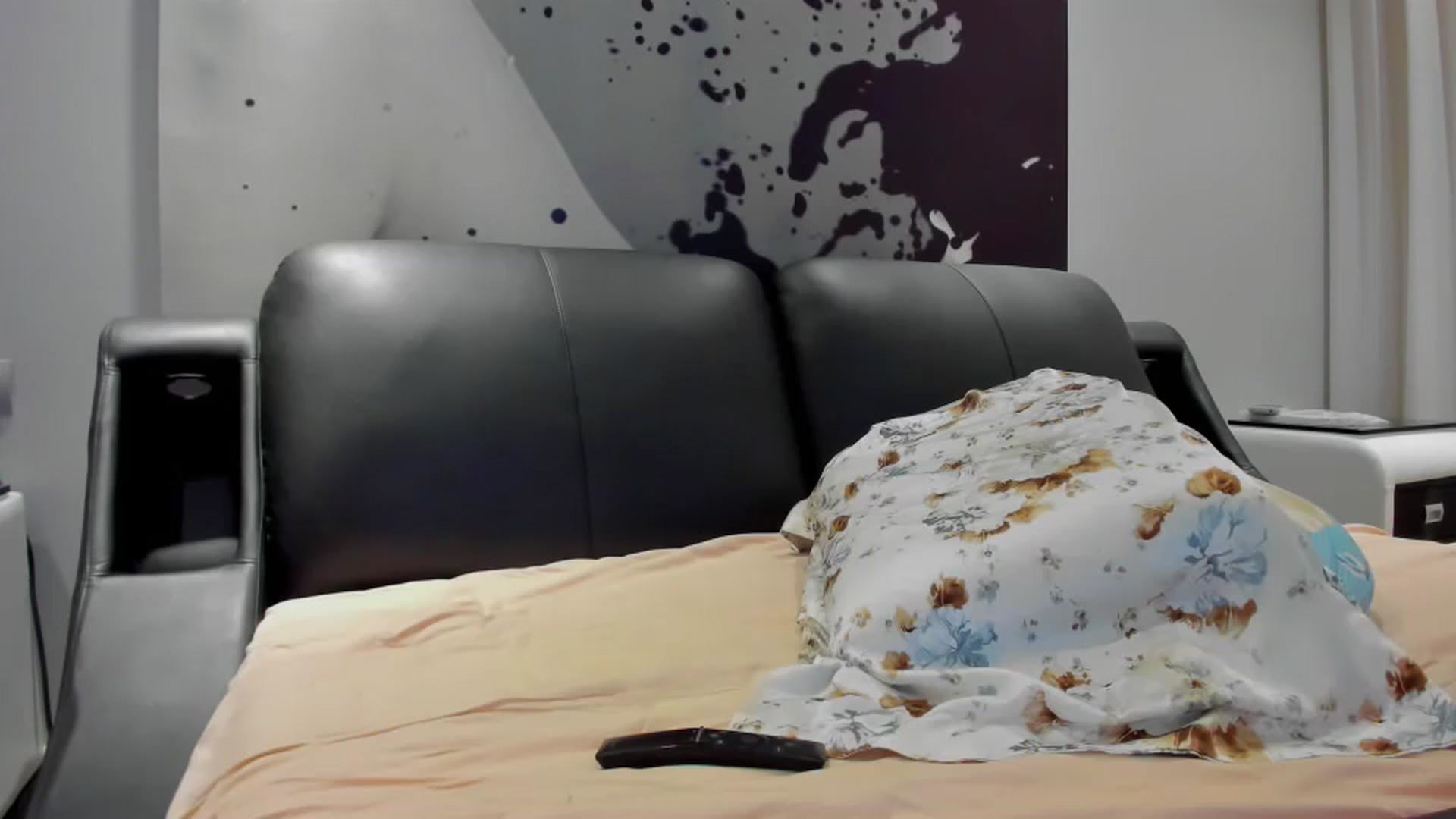 Gallery image thumbnail from SophiaSanty's myfreecams stream on, 08/14/2024, 23:14 image 13 of 20