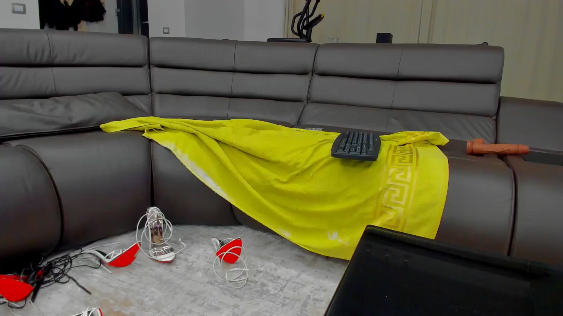 Gallery image thumbnail from SophiaSanty's myfreecams stream on, 09/06/2024, 03:14 image 9 of 20
