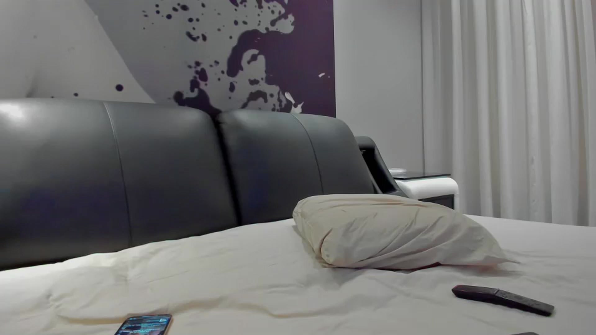 Gallery image thumbnail from SophiaSanty's myfreecams stream on, 10/21/2024, 18:56 image 15 of 20
