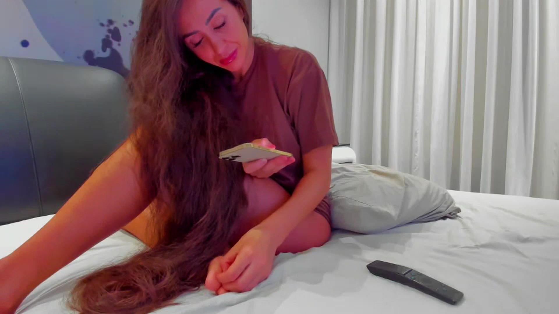 Gallery image thumbnail from SophiaSanty's myfreecams stream on, 10/22/2024, 21:29 image 15 of 20