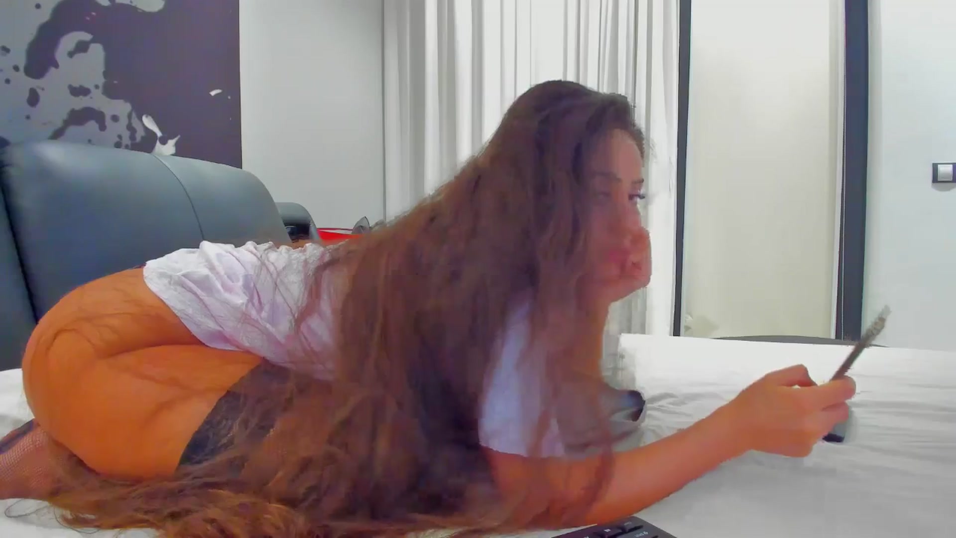 Gallery image thumbnail from SophiaSanty's myfreecams stream on, 10/24/2024, 22:03 image 18 of 20