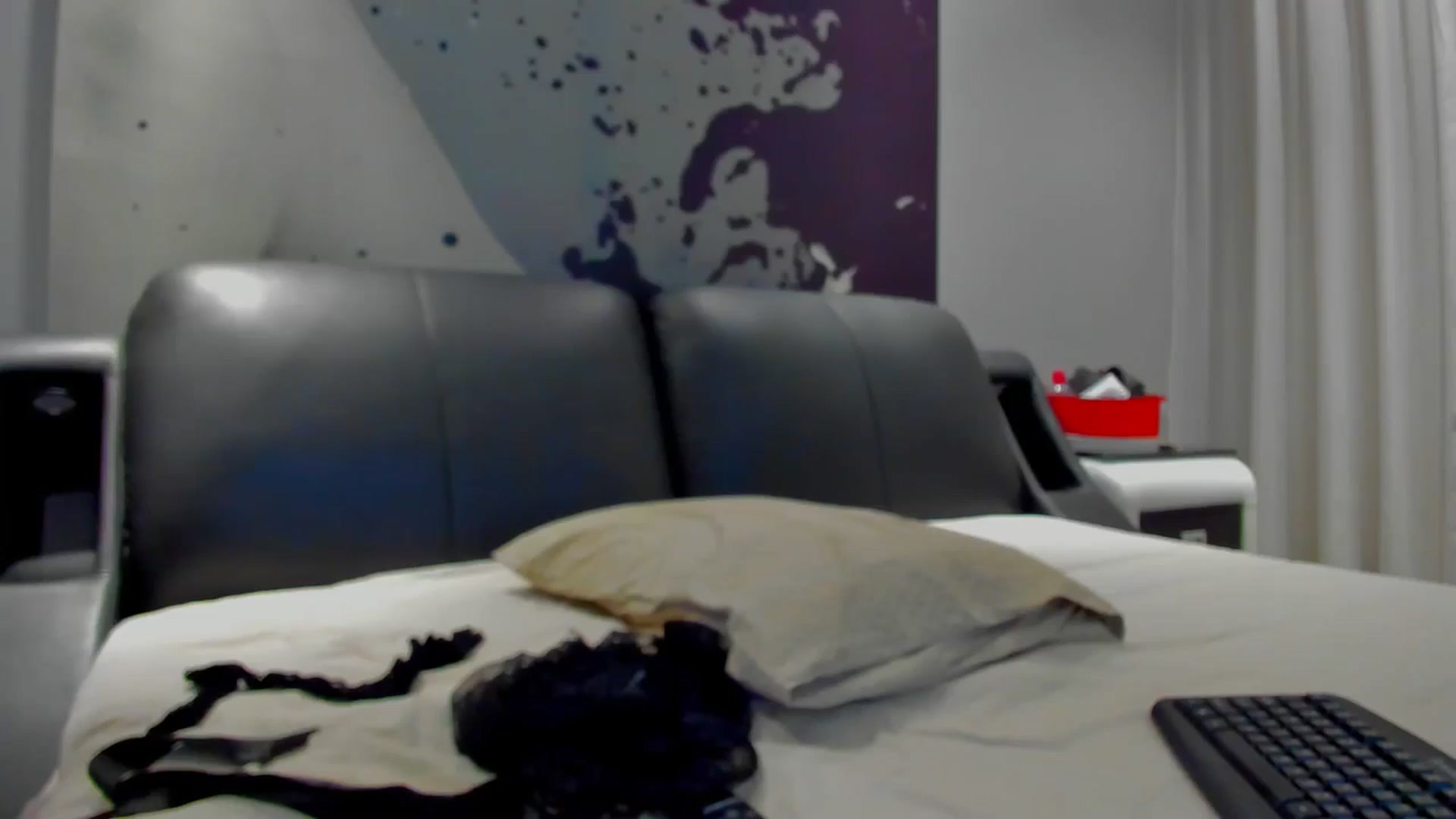 Gallery image thumbnail from SophiaSanty's myfreecams stream on, 10/28/2024, 17:58 image 19 of 20