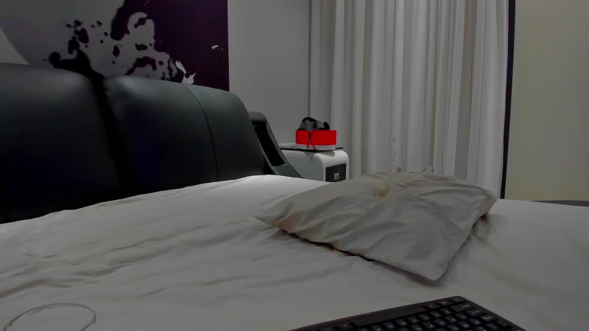 Gallery image thumbnail from SophiaSanty's myfreecams stream on, 10/30/2024, 21:52 image 14 of 20